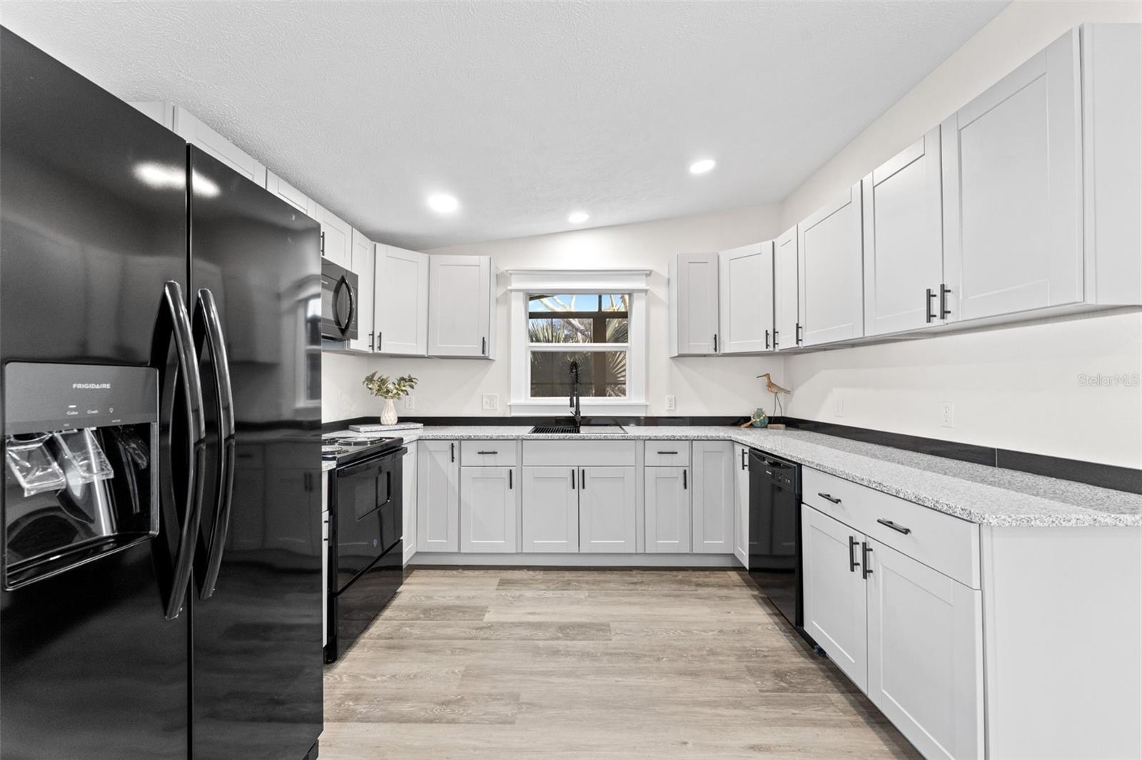 142 N INDIAN RIVER DR N, EDGEWATER, FL — photo 13
