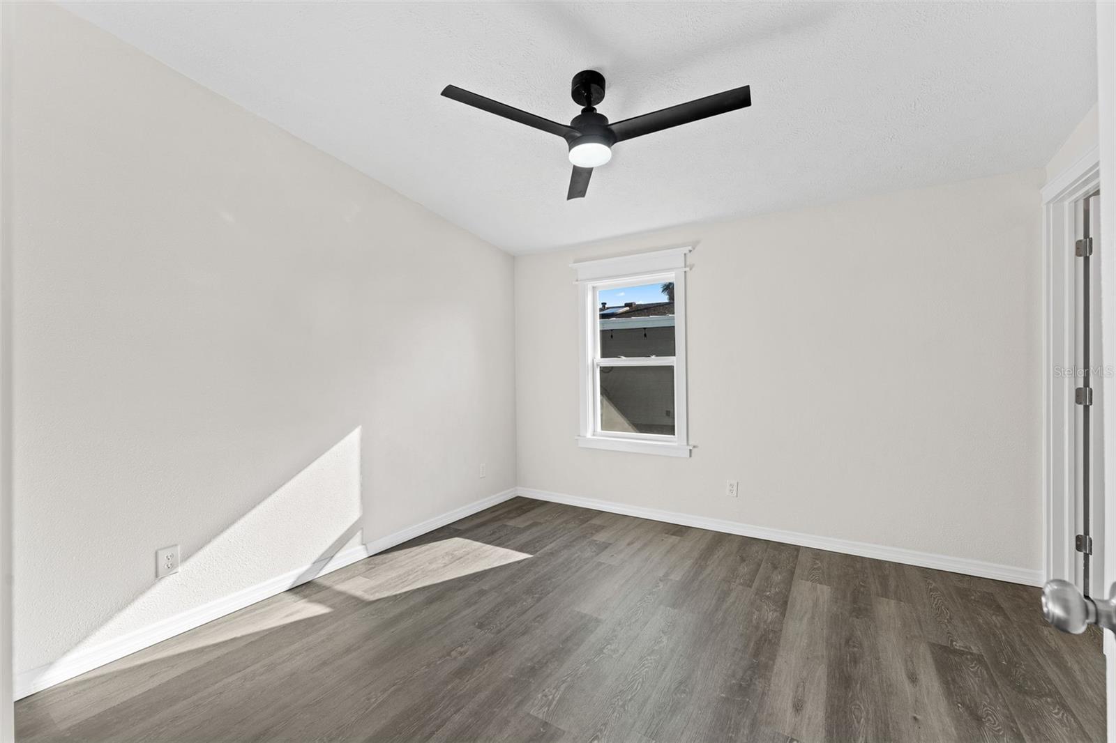 142 N INDIAN RIVER DR N, EDGEWATER, FL — photo 17