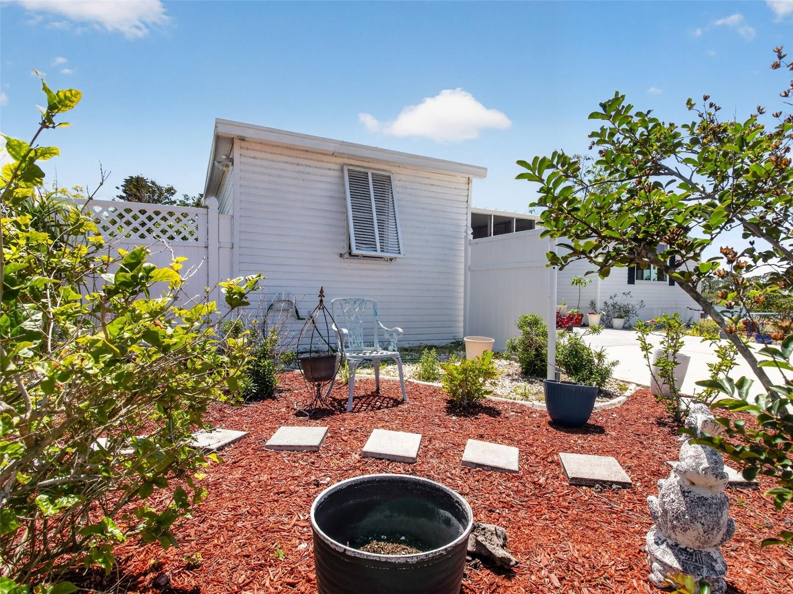 3949 RUSSELL AVE, PORT CHARLOTTE, FL — photo 28