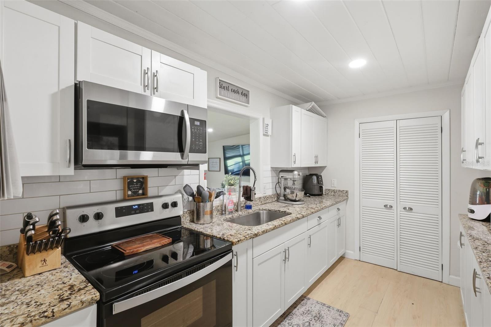 112 EDWARDS AVE, ORANGE CITY, FL — photo 12
