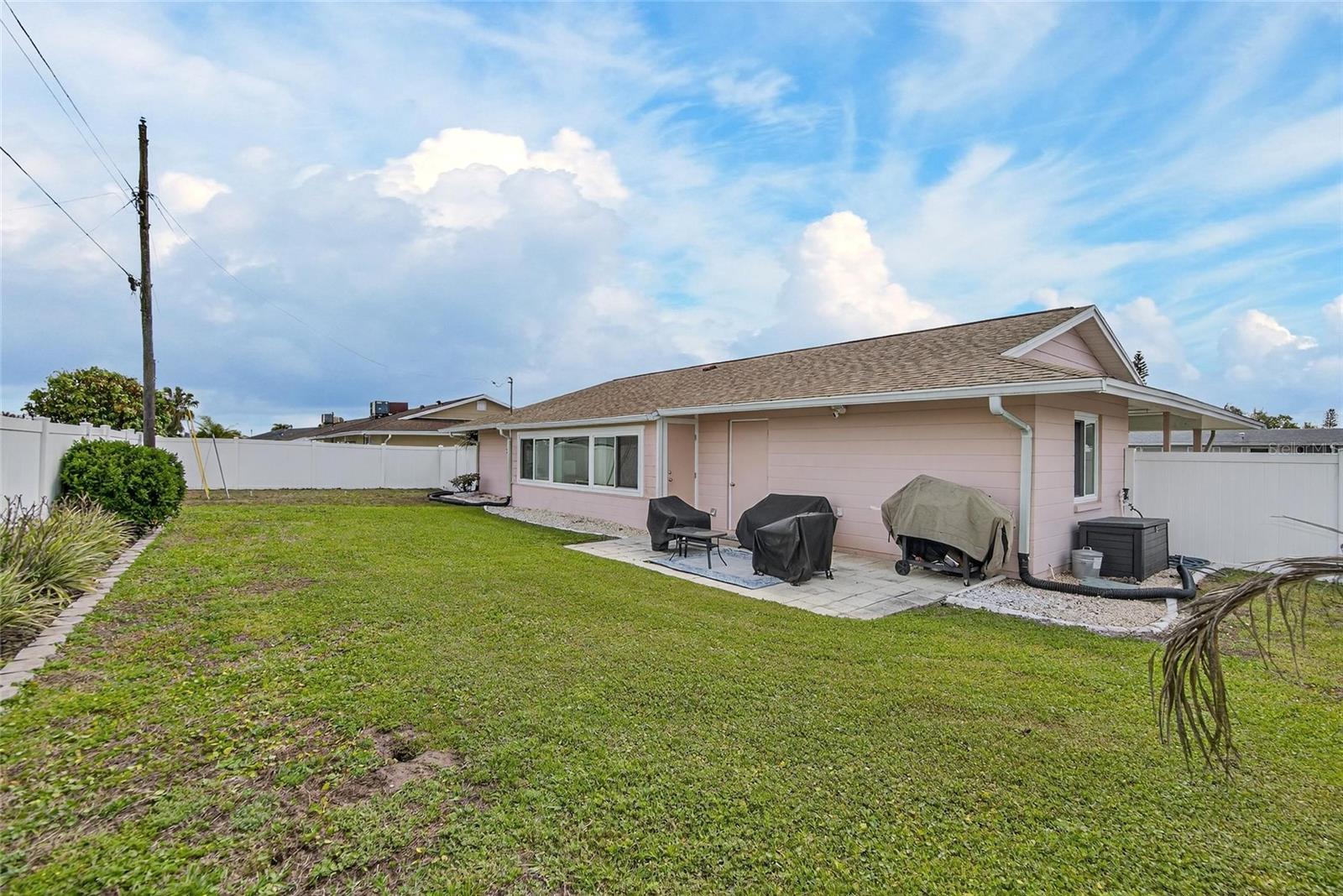 809 OAKMONT AVE, SUN CITY CENTER, FL — photo 29