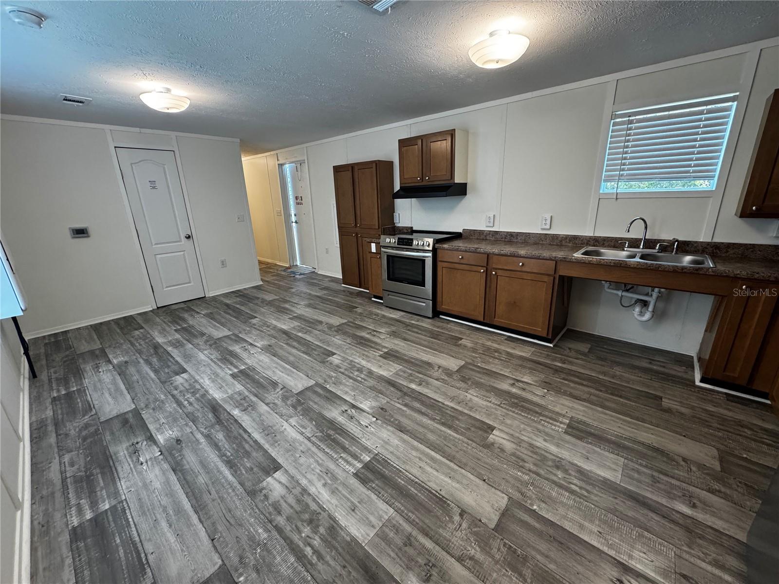 9990 SE 166TH ST, SUMMERFIELD, FL — photo 2