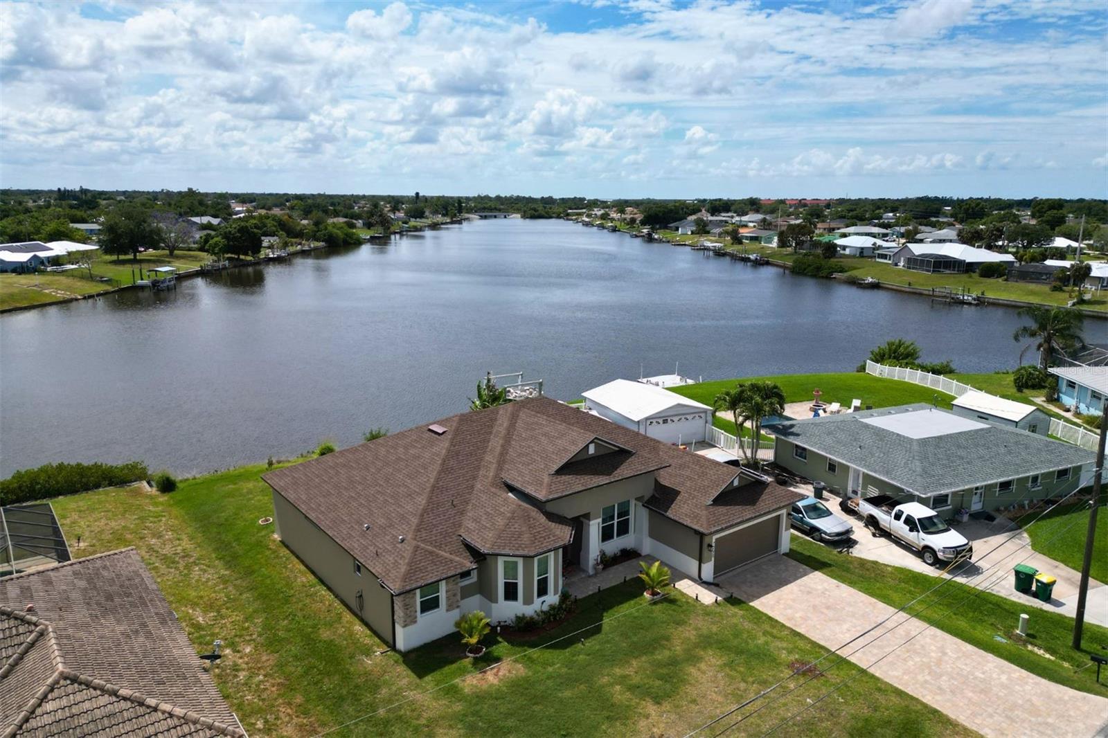 729 CRESTVIEW CIR NW, PORT CHARLOTTE, FL — photo 2