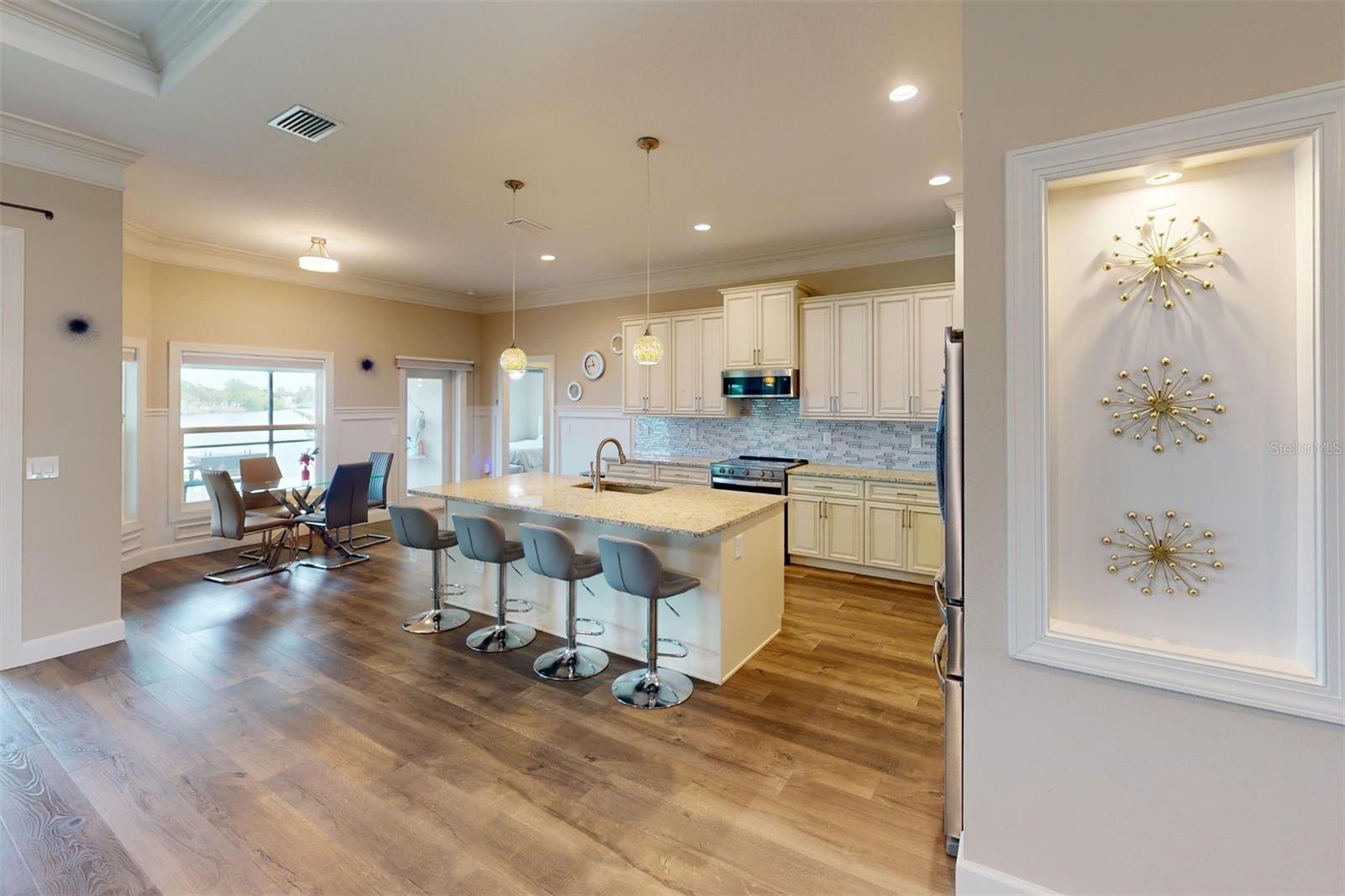 729 CRESTVIEW CIR NW, PORT CHARLOTTE, FL — photo 9