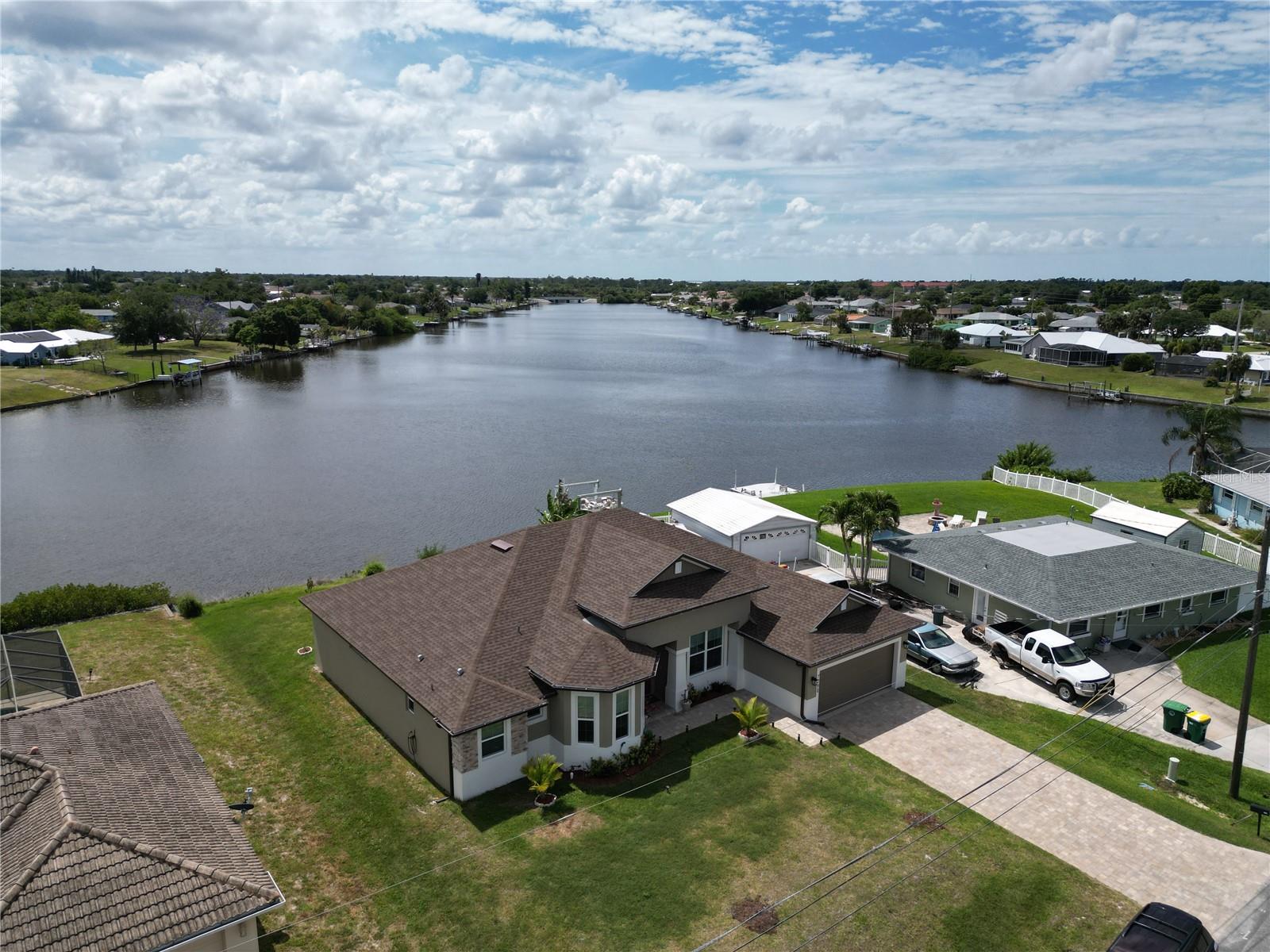 729 CRESTVIEW CIR NW, PORT CHARLOTTE, FL — photo 33