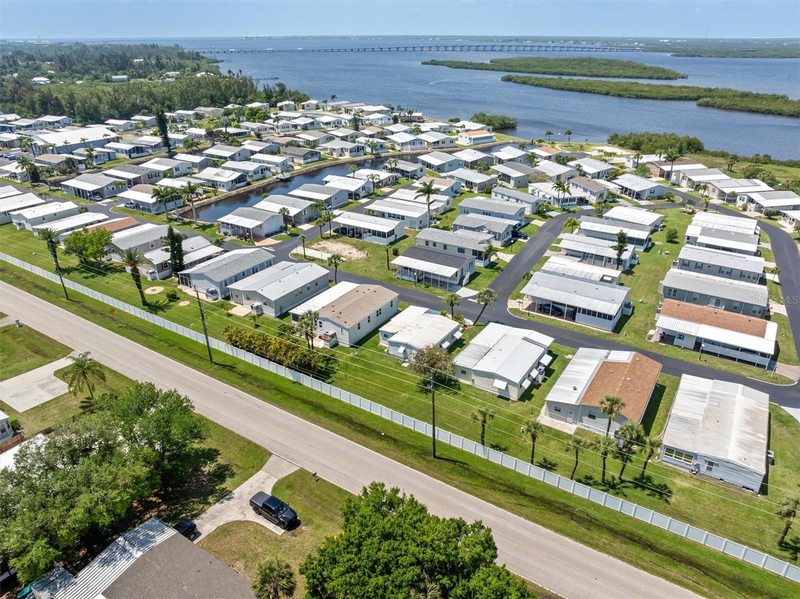 4300 RIVERSIDE DR #14, PUNTA GORDA, FL — photo 38