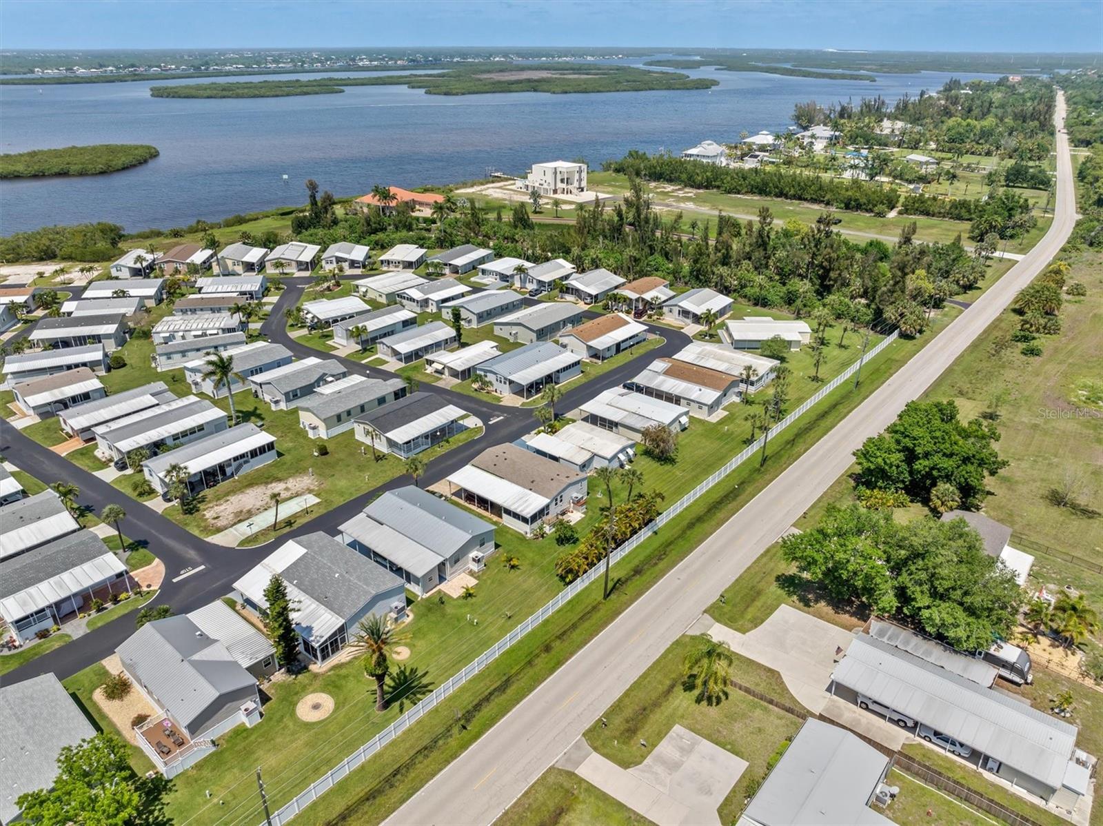 4300 RIVERSIDE DR #14, PUNTA GORDA, FL — photo 40
