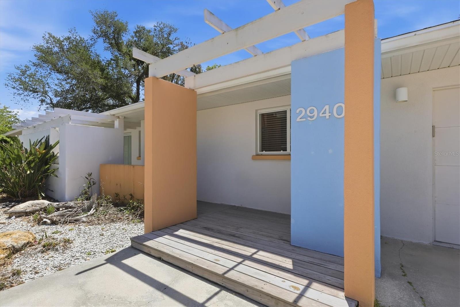 2940 BOUGAINVILLEA ST, SARASOTA, FL — photo 3