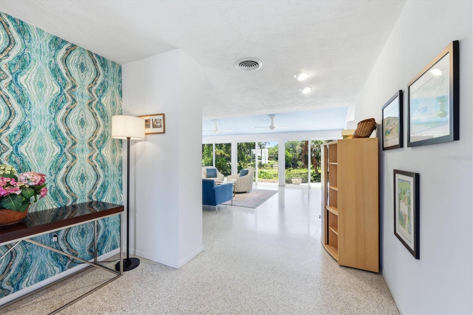 2940 BOUGAINVILLEA ST, SARASOTA, FL — photo 5