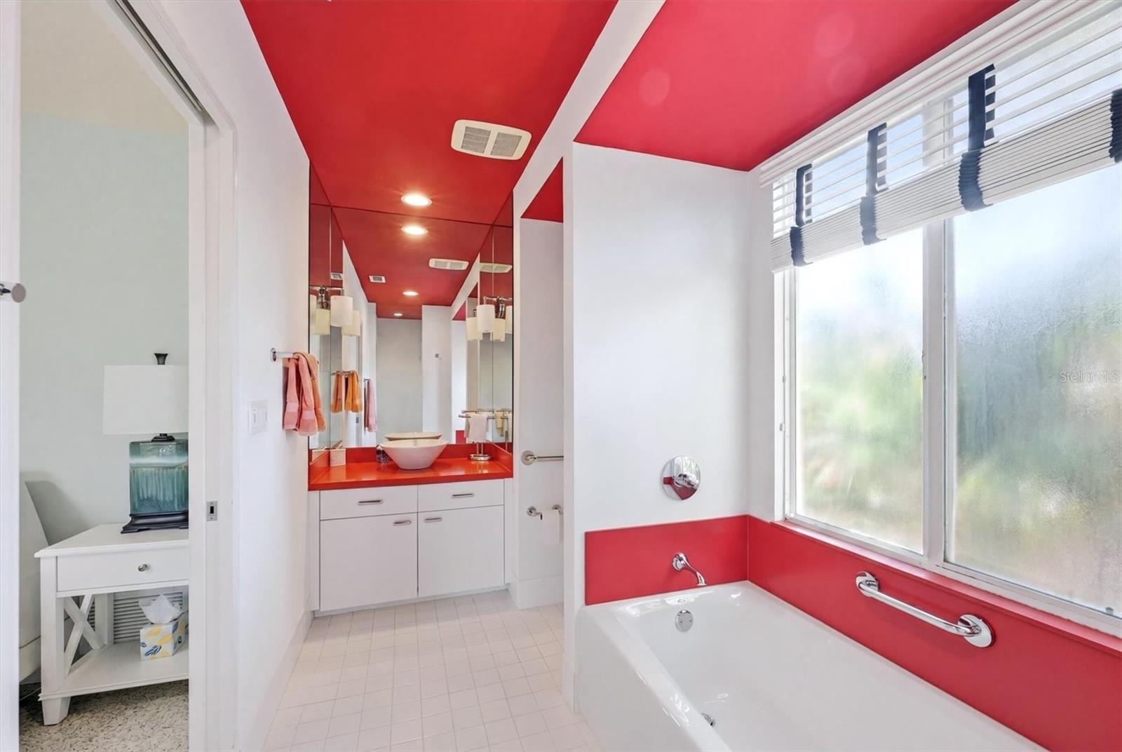 2940 BOUGAINVILLEA ST, SARASOTA, FL — photo 14
