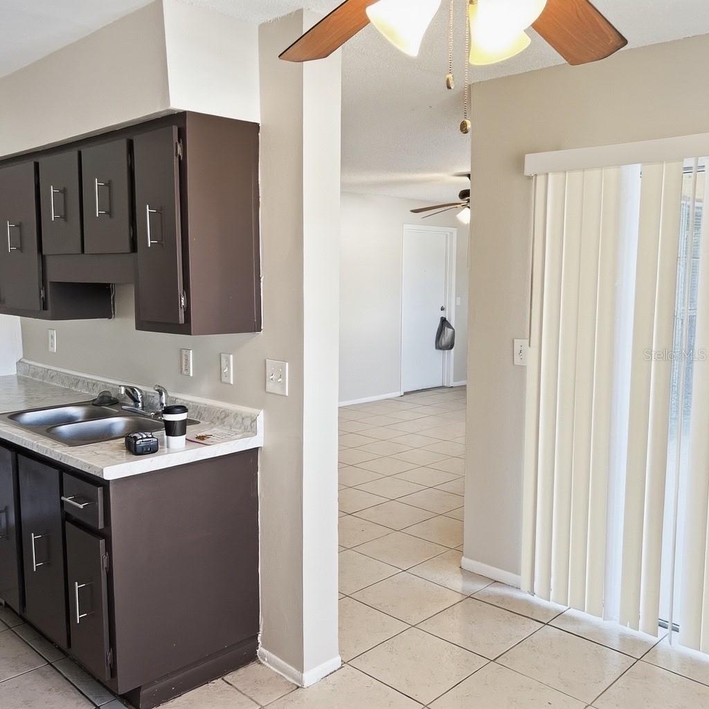 5200 CURRY FORD RD #102, ORLANDO, FL — photo 3