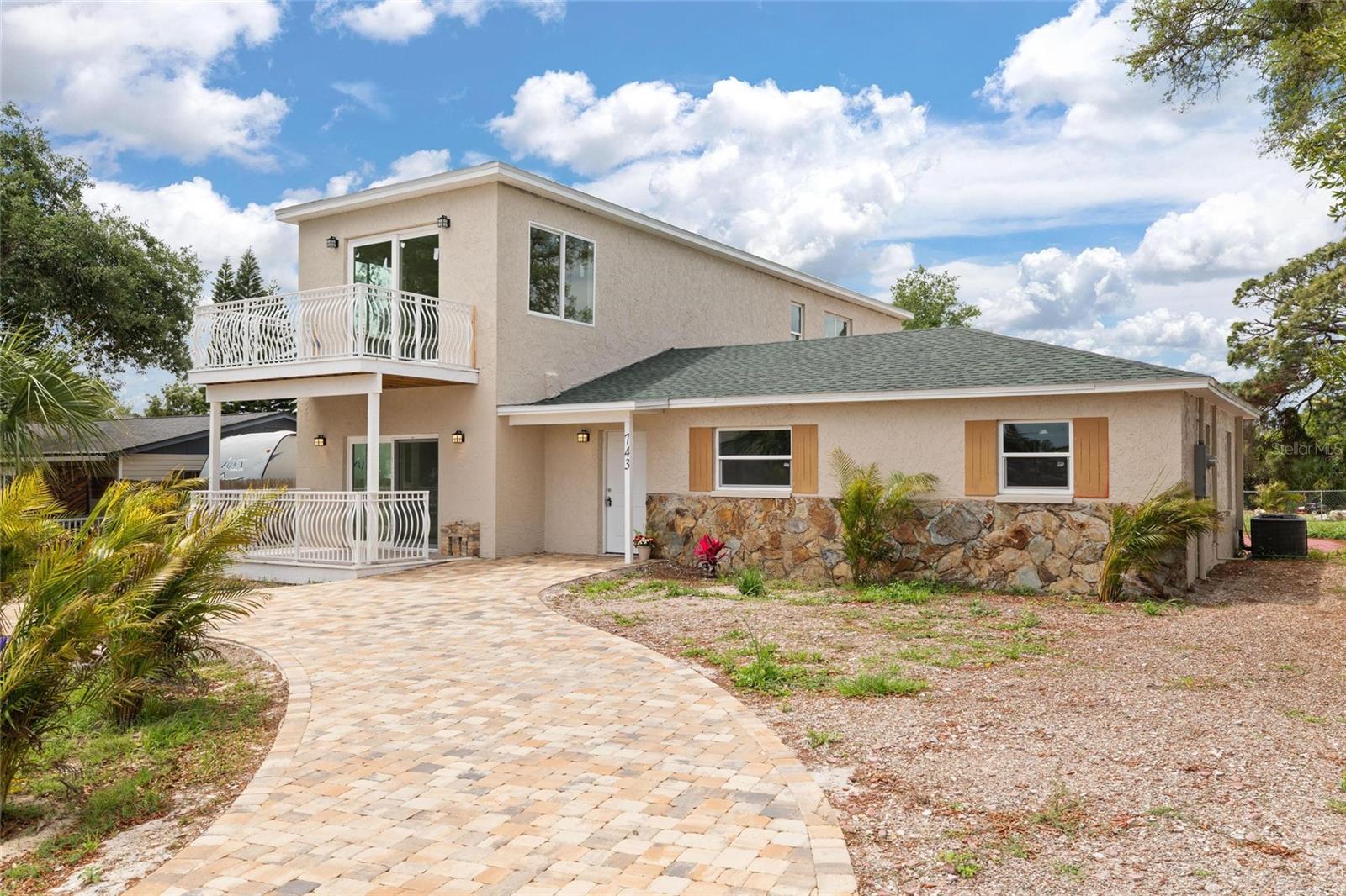 743 BAYSHORE DR, TARPON SPRINGS, FL