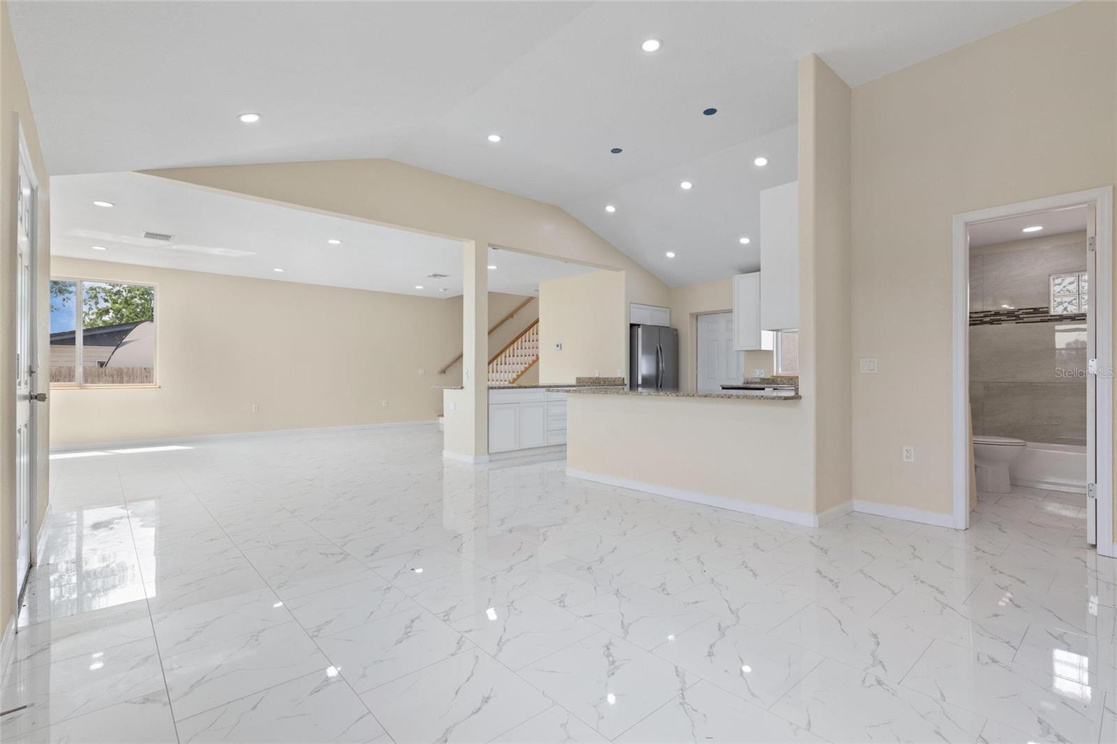 743 BAYSHORE DR, TARPON SPRINGS, FL — photo 4