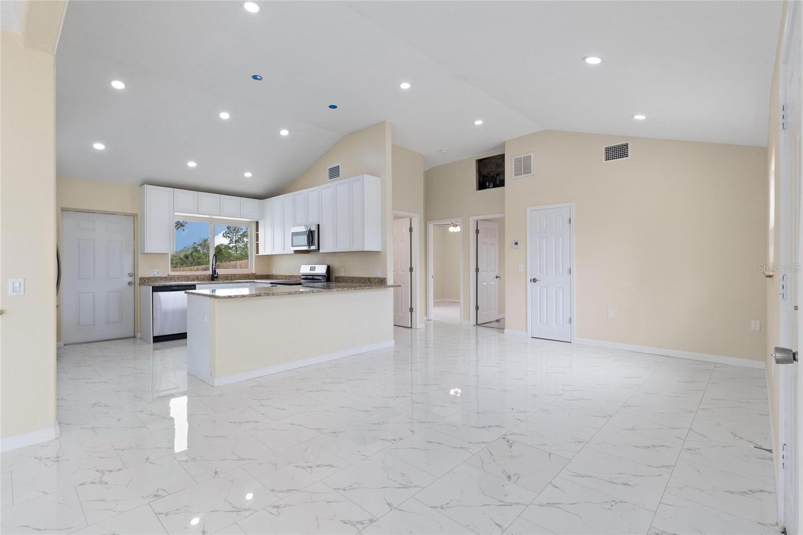 743 BAYSHORE DR, TARPON SPRINGS, FL — photo 5