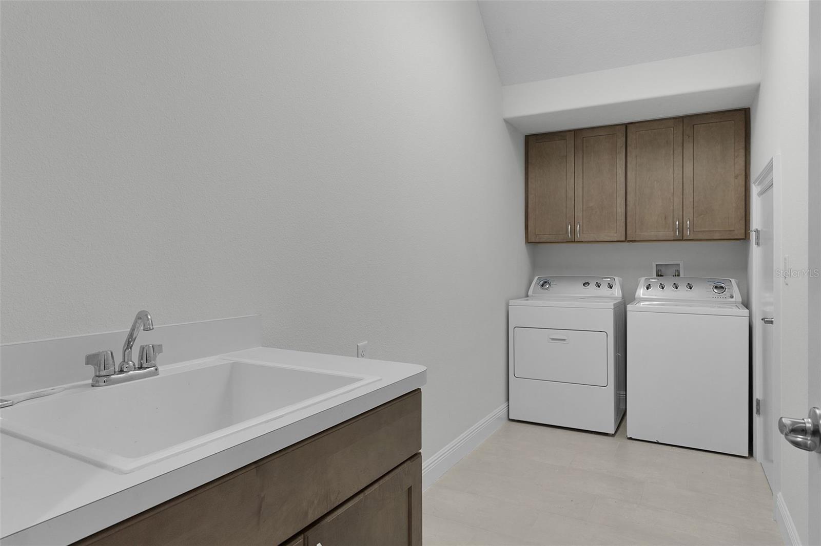 39654 GROVE HTS, LADY LAKE, FL — photo 103