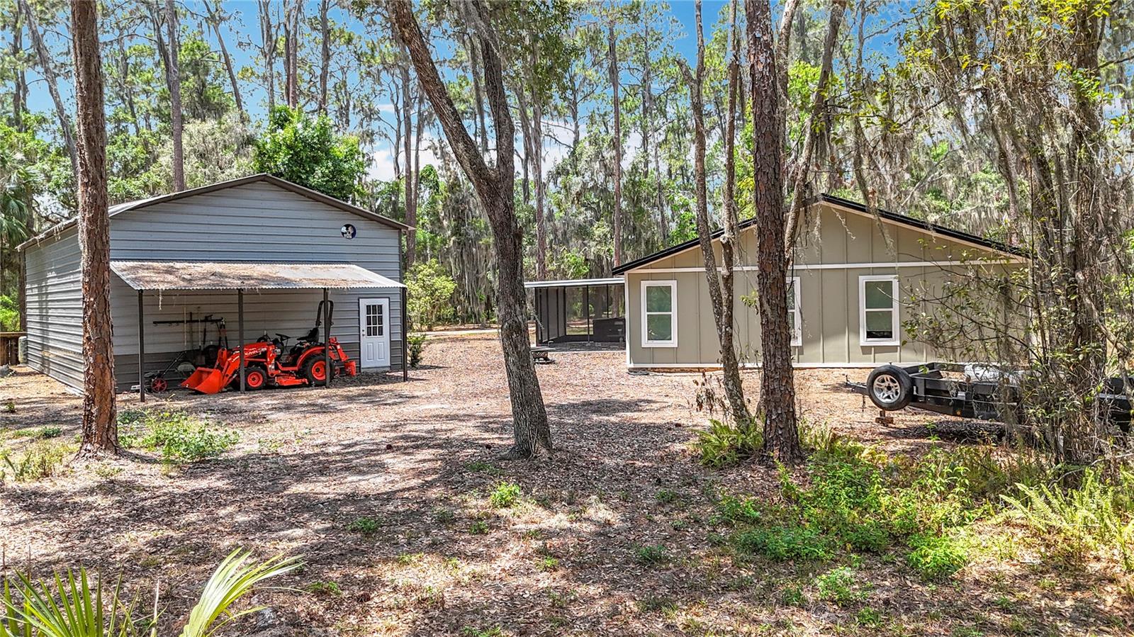 7374 CIRCLE DR, LADY LAKE, FL — photo 9