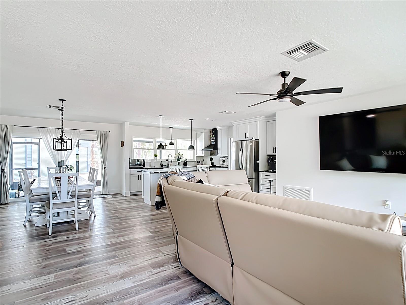 7374 CIRCLE DR, LADY LAKE, FL — photo 17