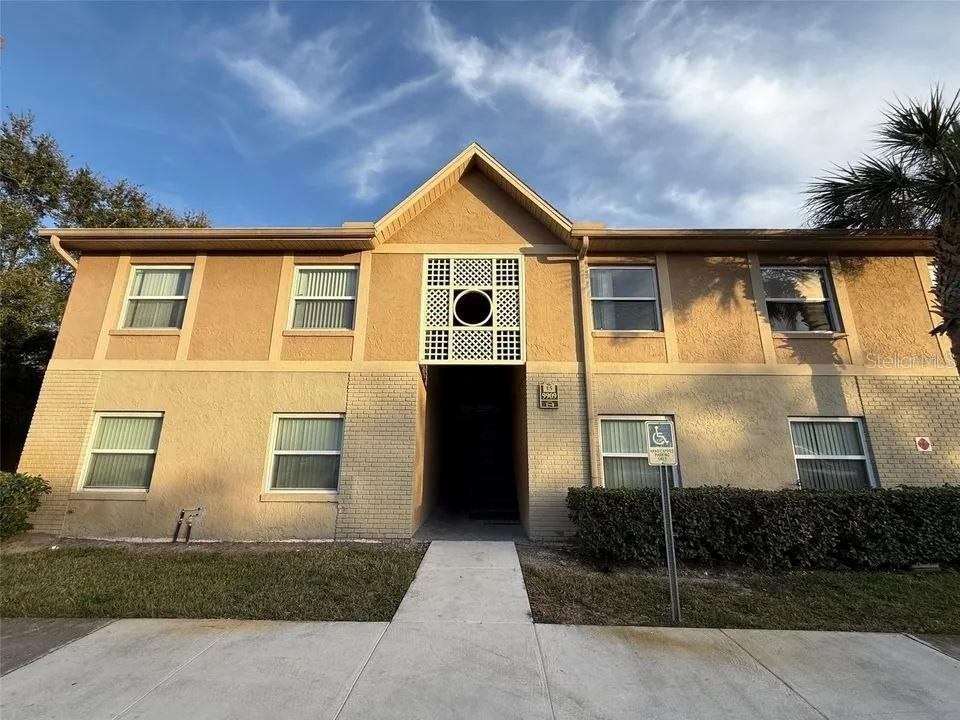 9909 SWEEPSTAKES LN #4, ORLANDO, FL