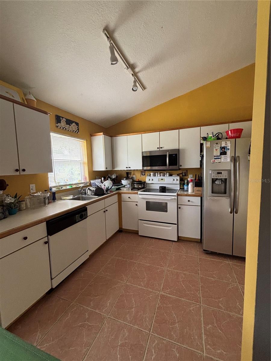 4250 WORTHINGTON PL, MASCOTTE, FL — photo 12