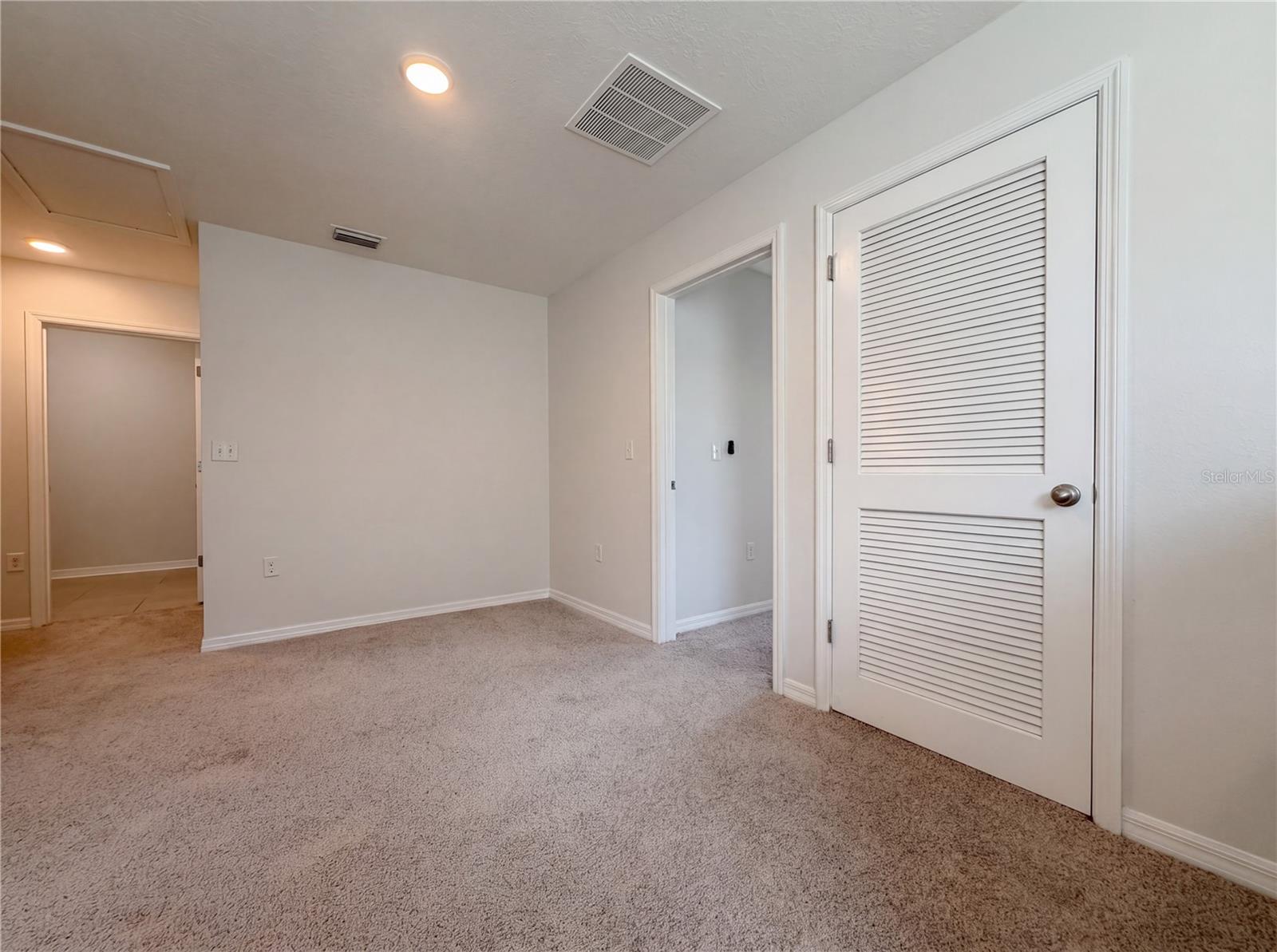 10225 MANGROVE WELL RD, SUN CITY CENTER, FL — photo 15