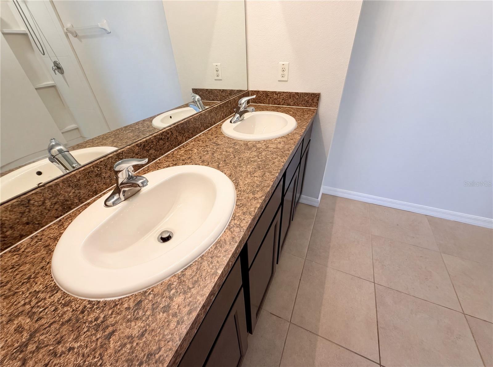 10225 MANGROVE WELL RD, SUN CITY CENTER, FL — photo 16