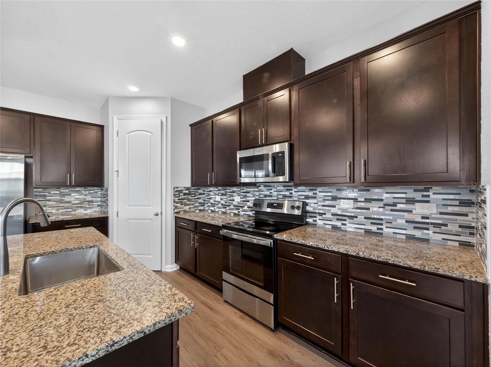 8053 CHERRYSTONE ST, LEESBURG, FL — photo 17