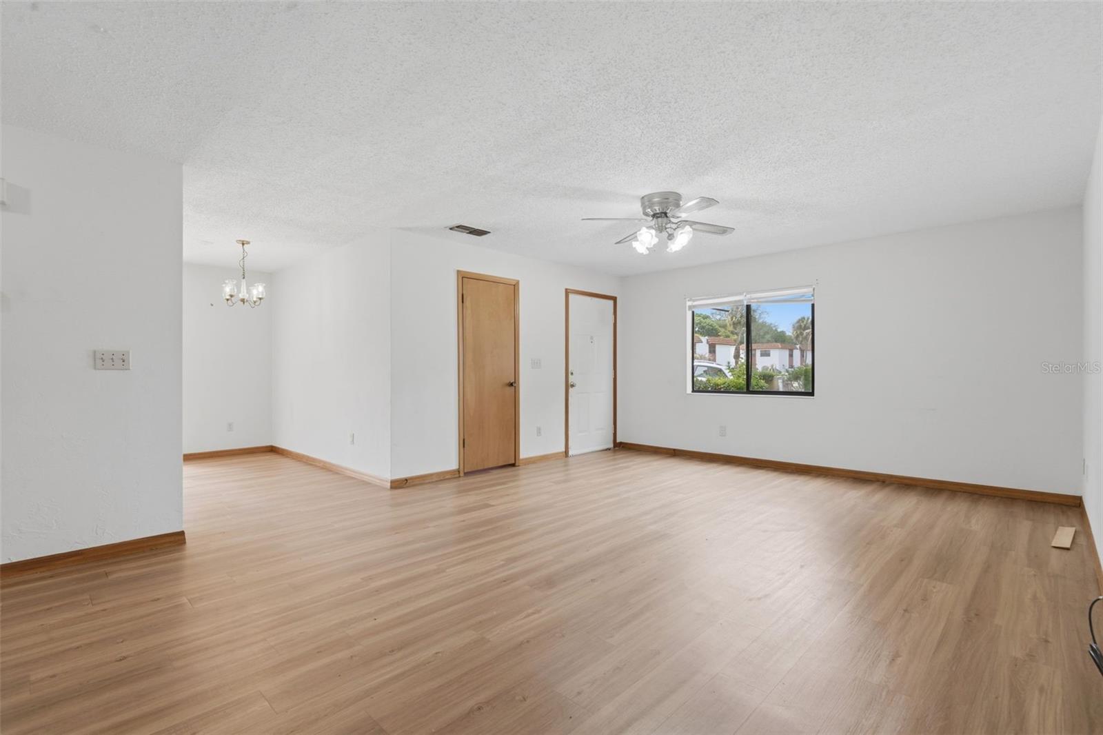 910 BIG TREE RD #202, SOUTH DAYTONA, FL — photo 2