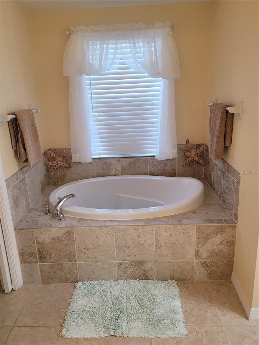 9458 MODESTO CIR, PORT CHARLOTTE, FL — photo 21