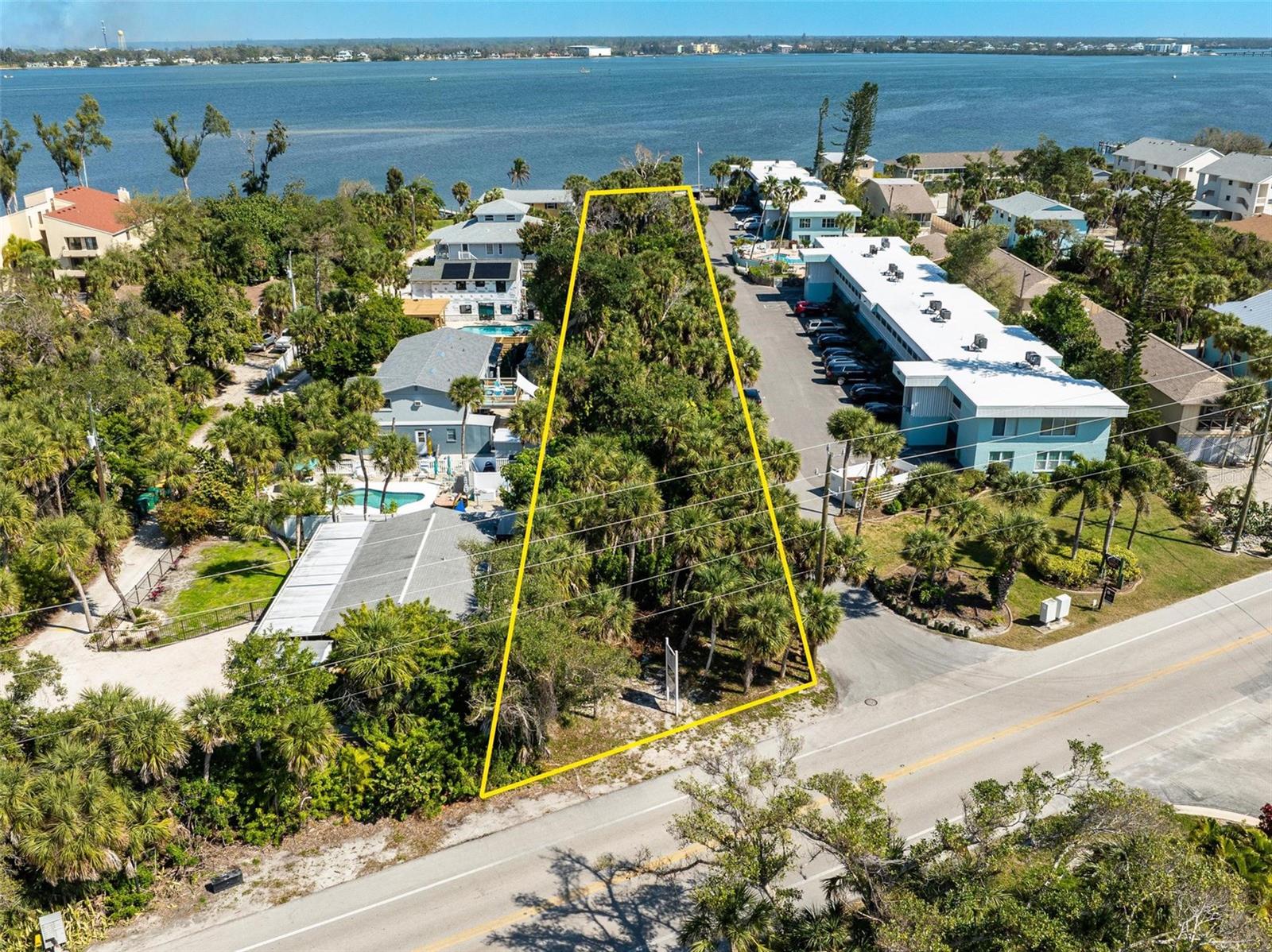 5065 N BEACH RD, ENGLEWOOD, FL — photo 2