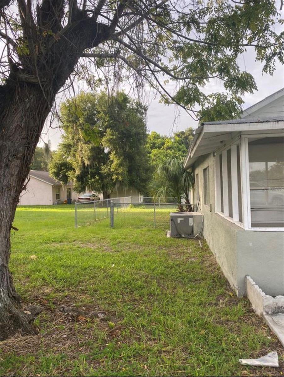 904 WASHINGTON ST, LEESBURG, FL — photo 3