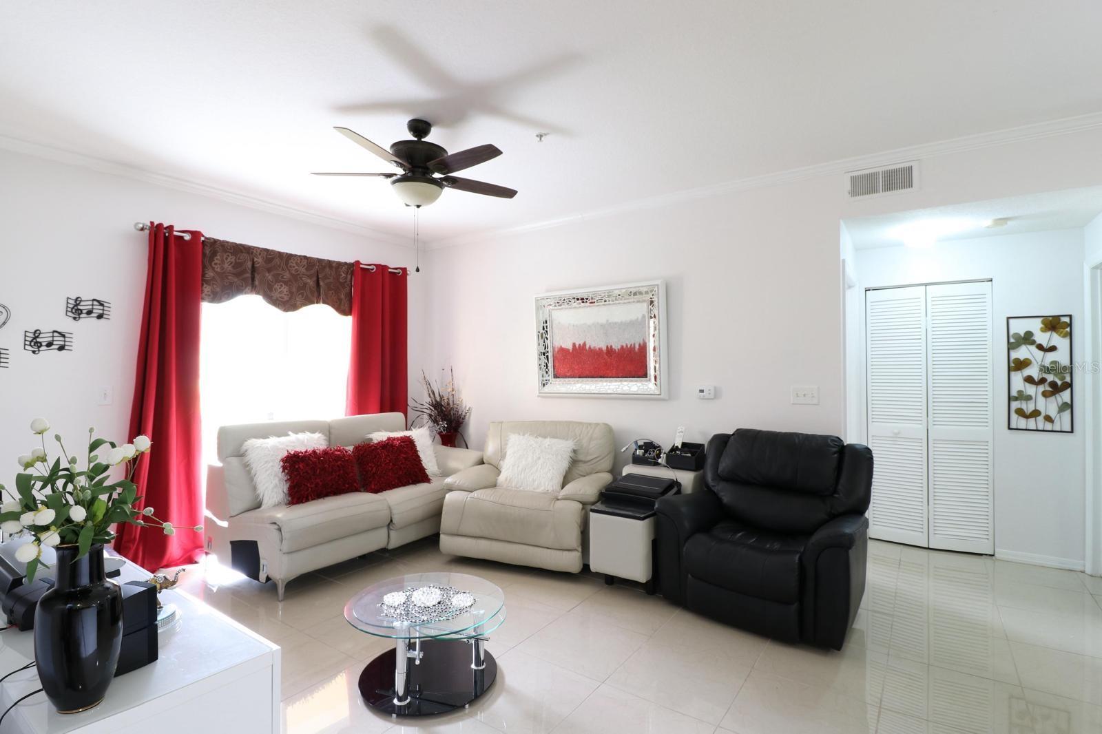 5610 PINNACLE HEIGHTS CIR #107, TAMPA, FL — photo 2