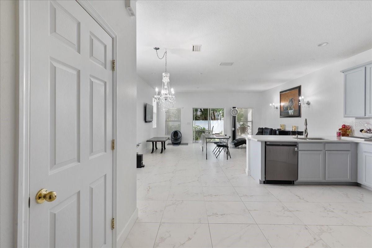4445 AMBERLY OAKS CT, TAMPA, FL — photo 21