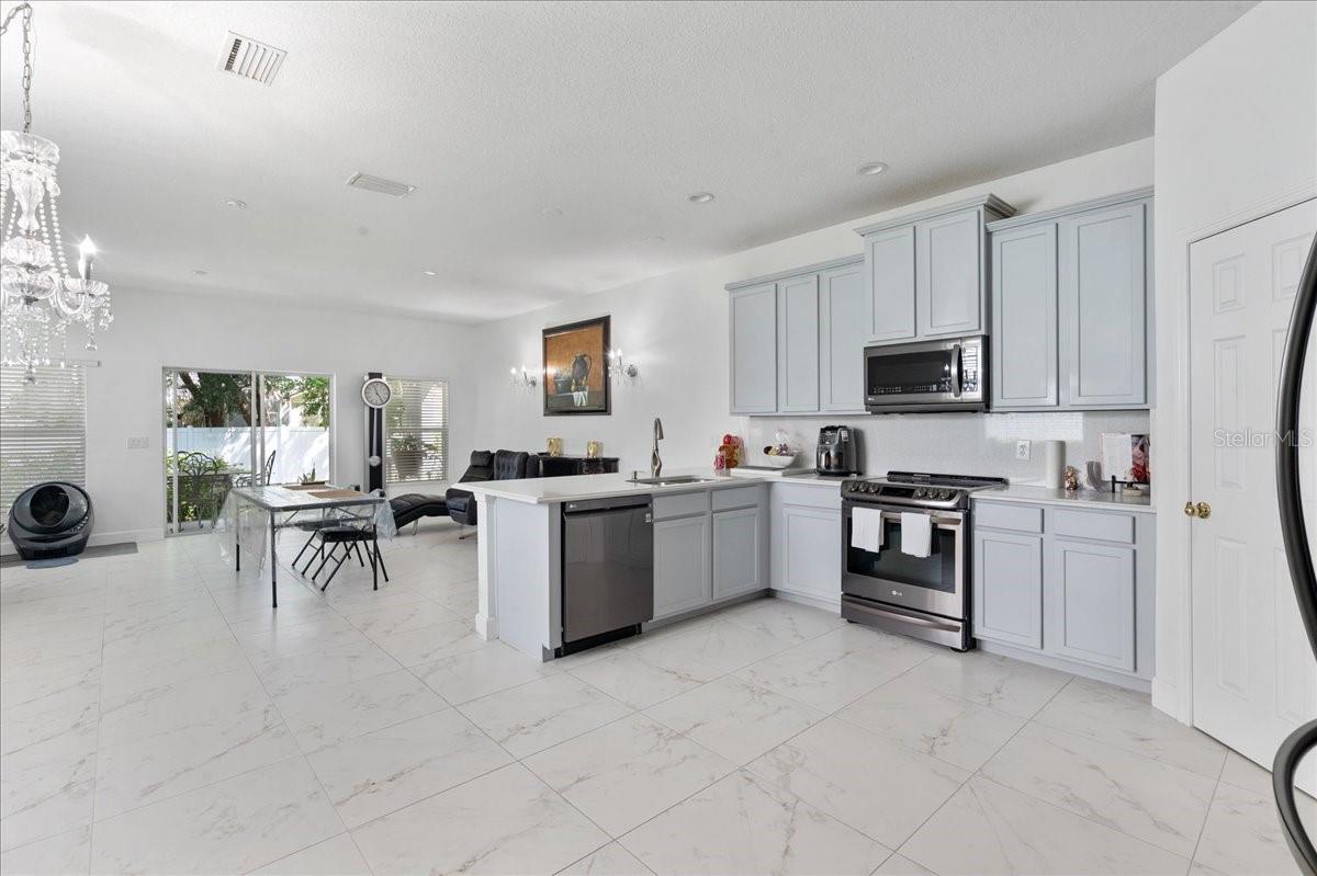 4445 AMBERLY OAKS CT, TAMPA, FL — photo 22