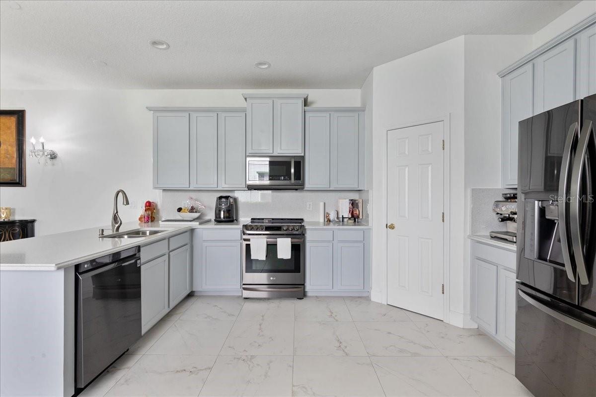 4445 AMBERLY OAKS CT, TAMPA, FL — photo 23
