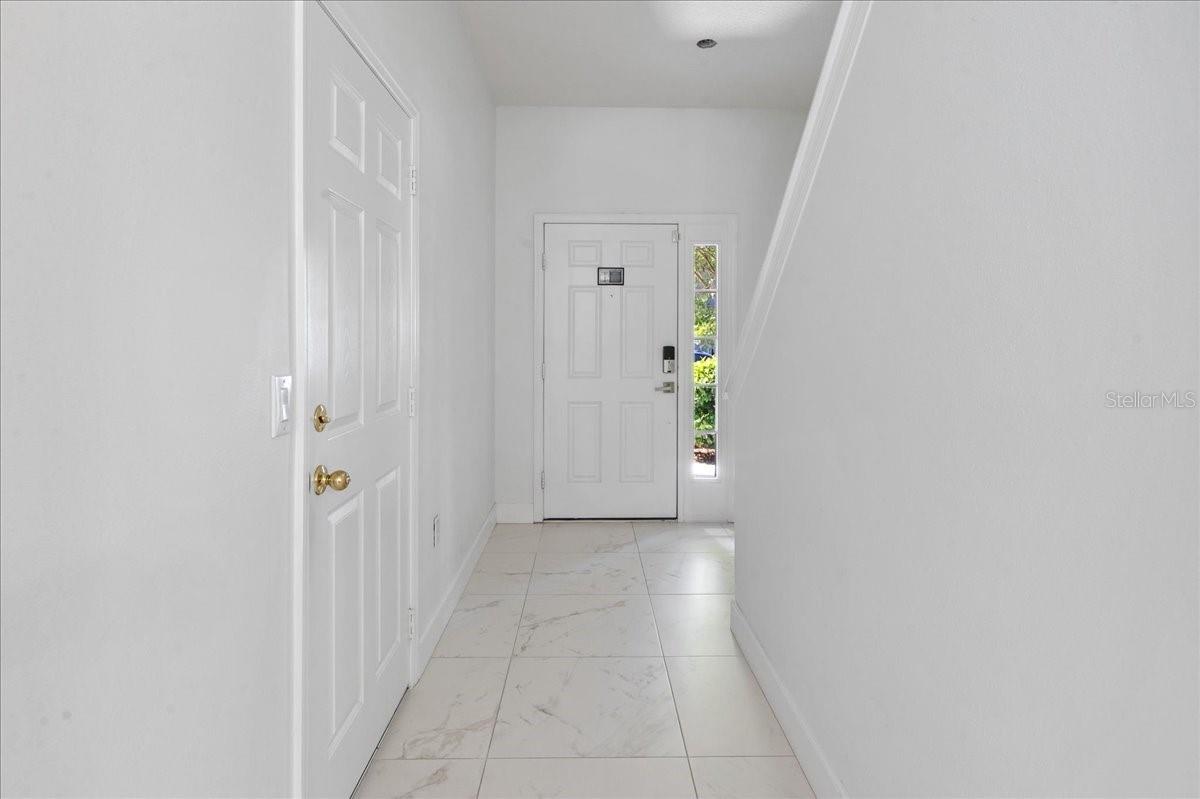 4445 AMBERLY OAKS CT, TAMPA, FL — photo 30