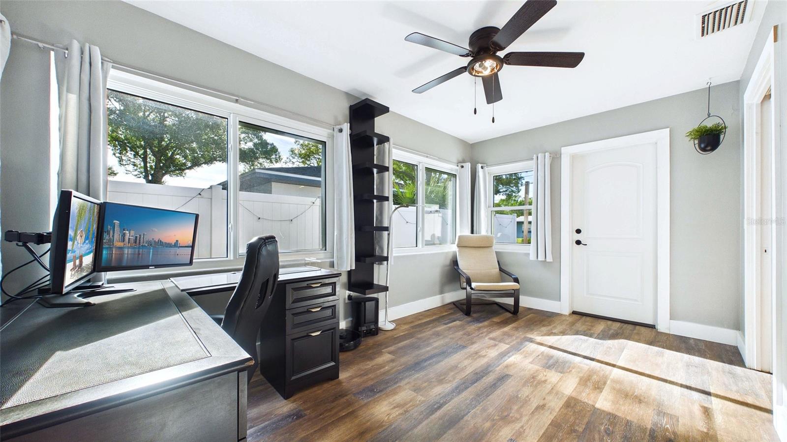 101 N MERCURY AVE, CLEARWATER, FL — photo 22