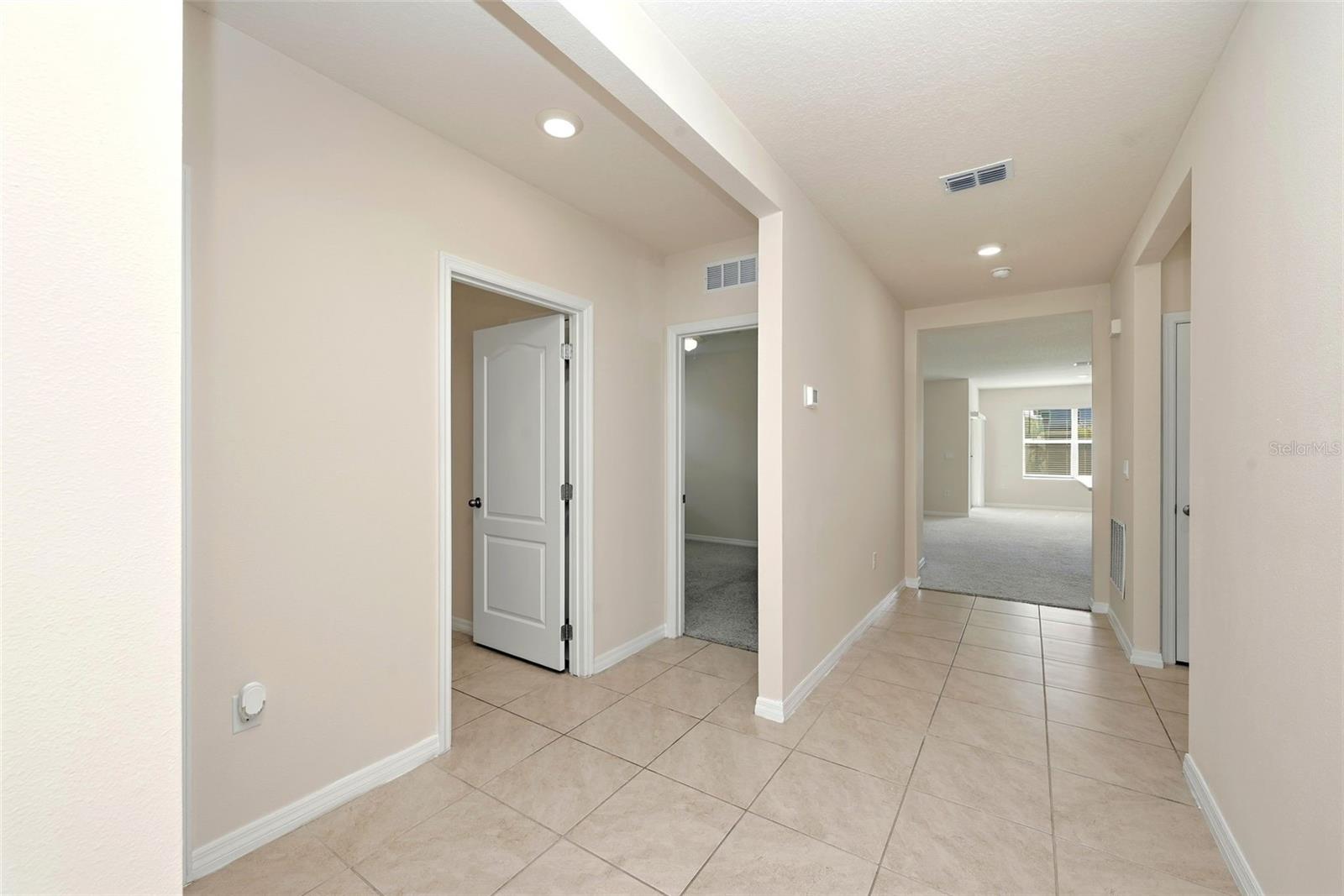 2725 DUMONT LN, TAVARES, FL — photo 4