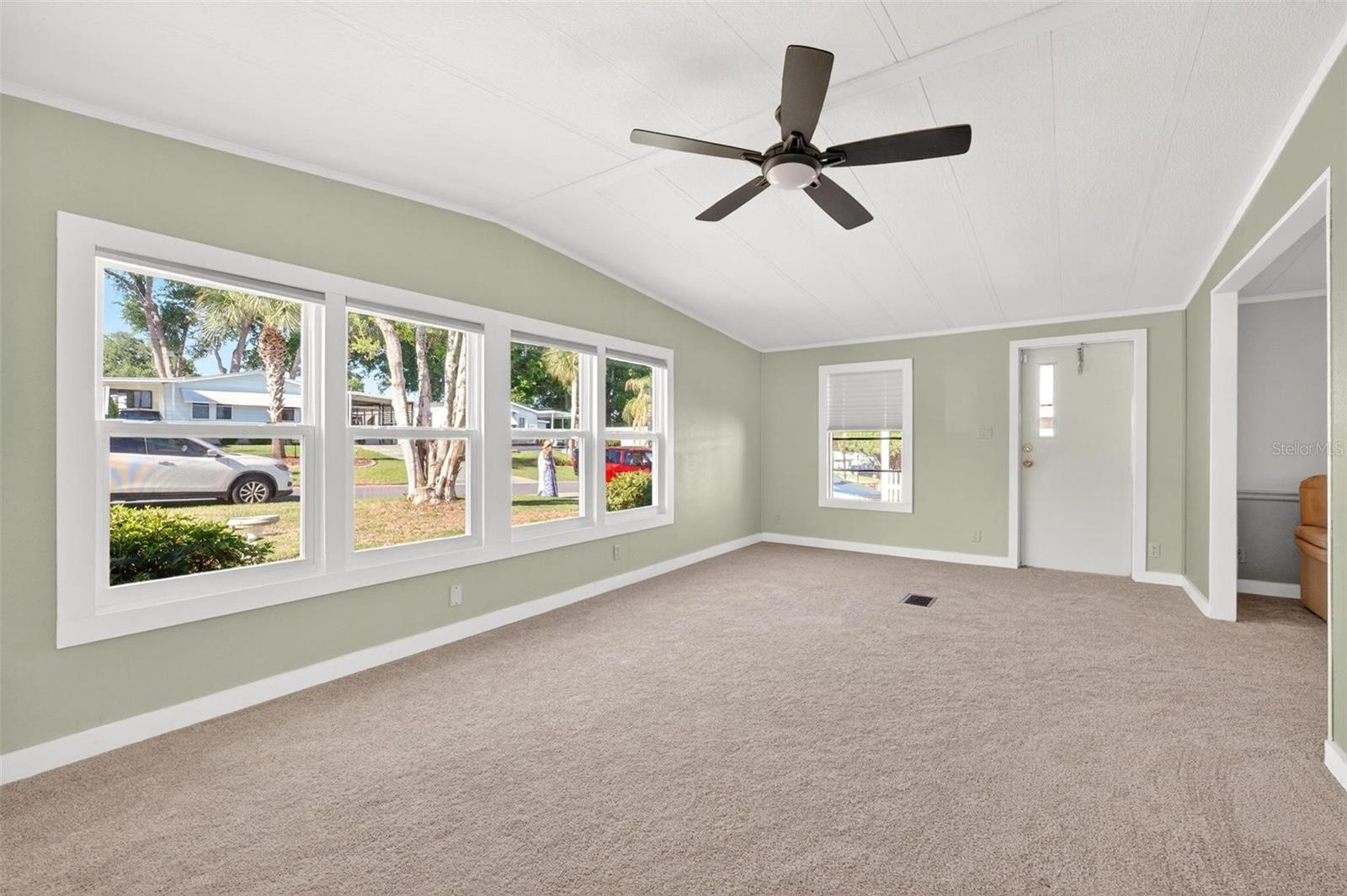 516 JASON DR, LADY LAKE, FL — photo 15