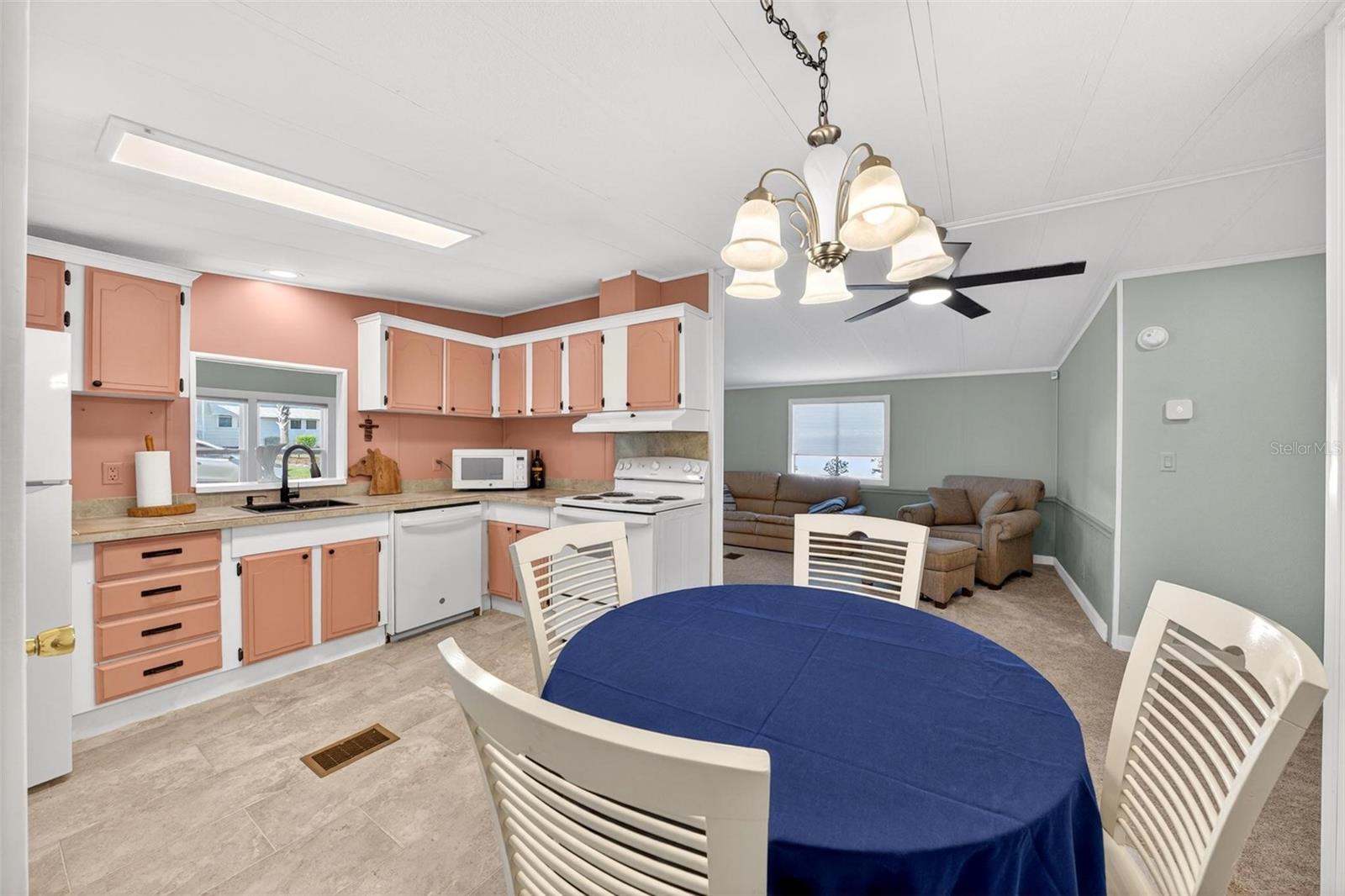 516 JASON DR, LADY LAKE, FL — photo 30