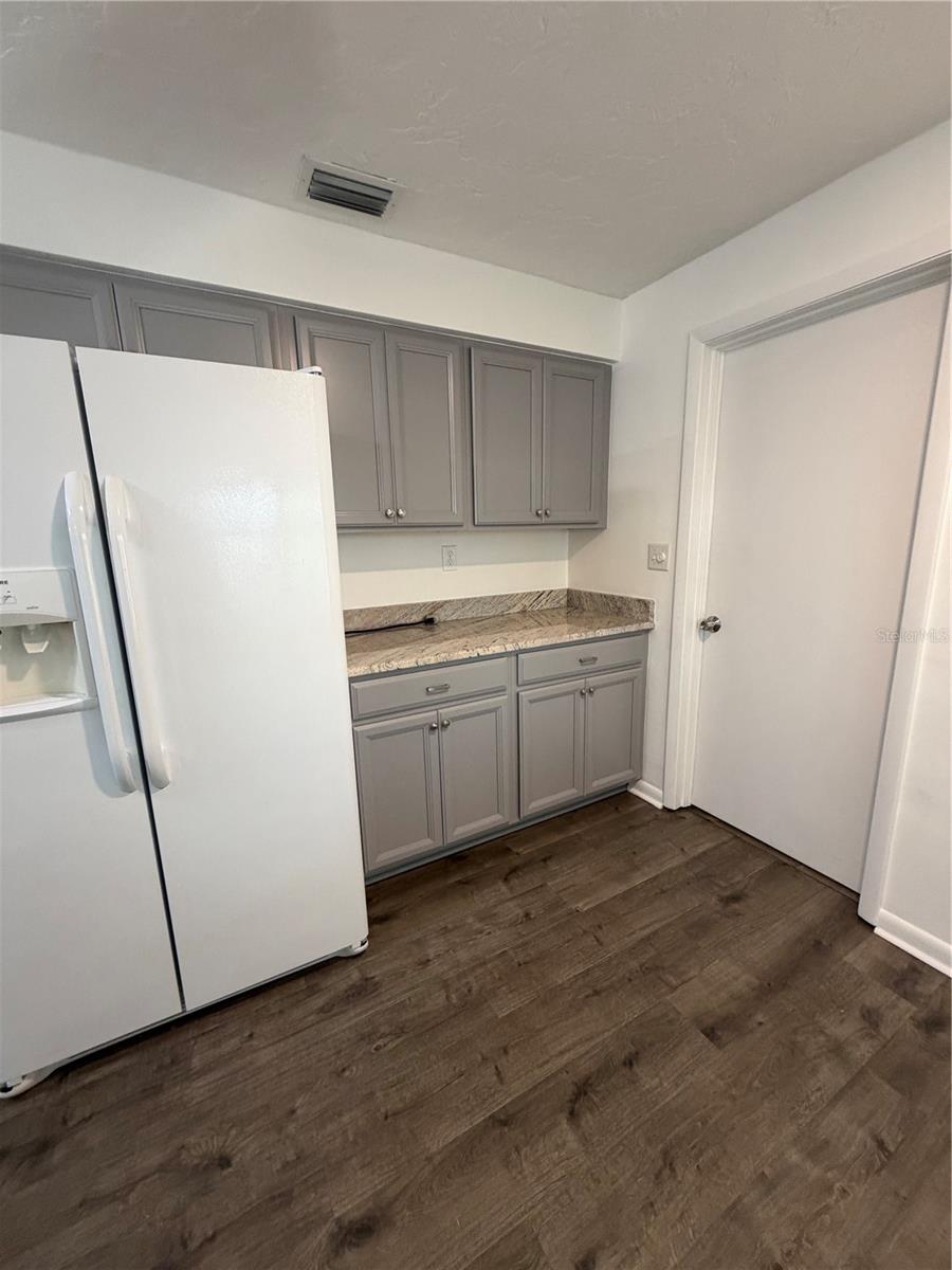 320 S HARRISON ST, BEVERLY HILLS, FL — photo 6