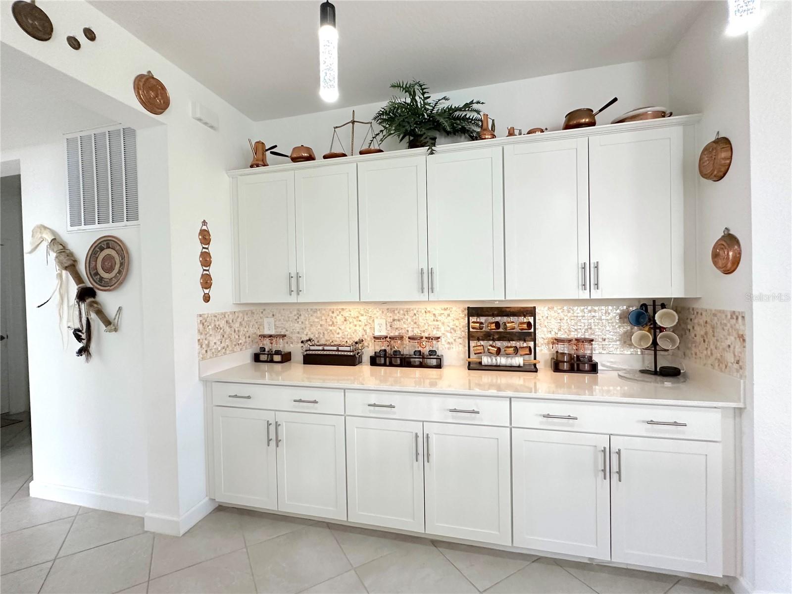 8608 SAINT KITTS CIR, ENGLEWOOD, FL — photo 2