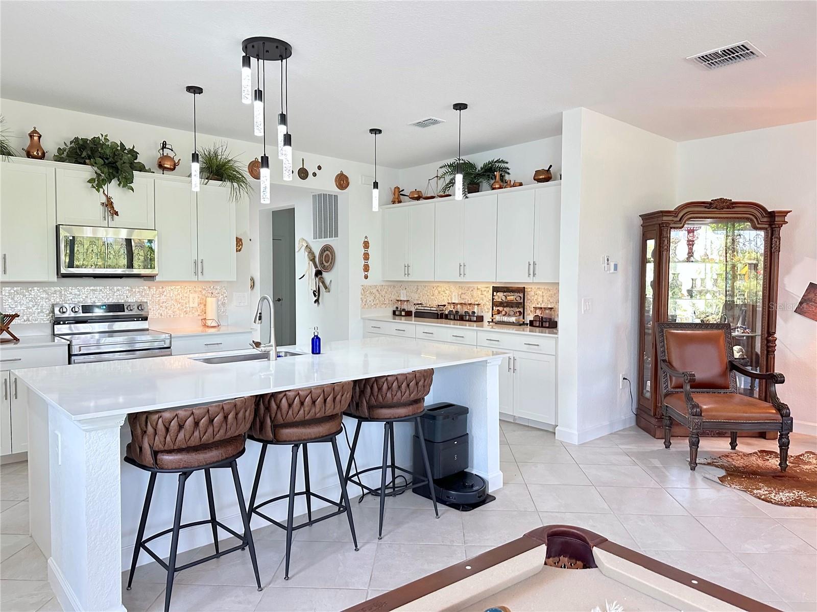 8608 SAINT KITTS CIR, ENGLEWOOD, FL — photo 4