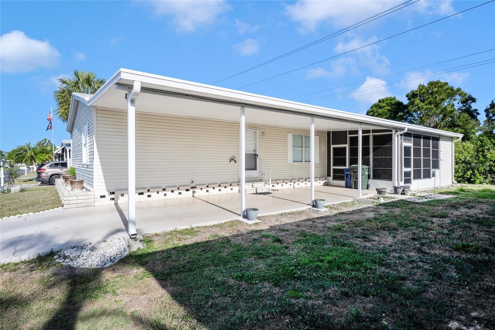 2165 GONDOLA DR, SARASOTA, FL — photo 2