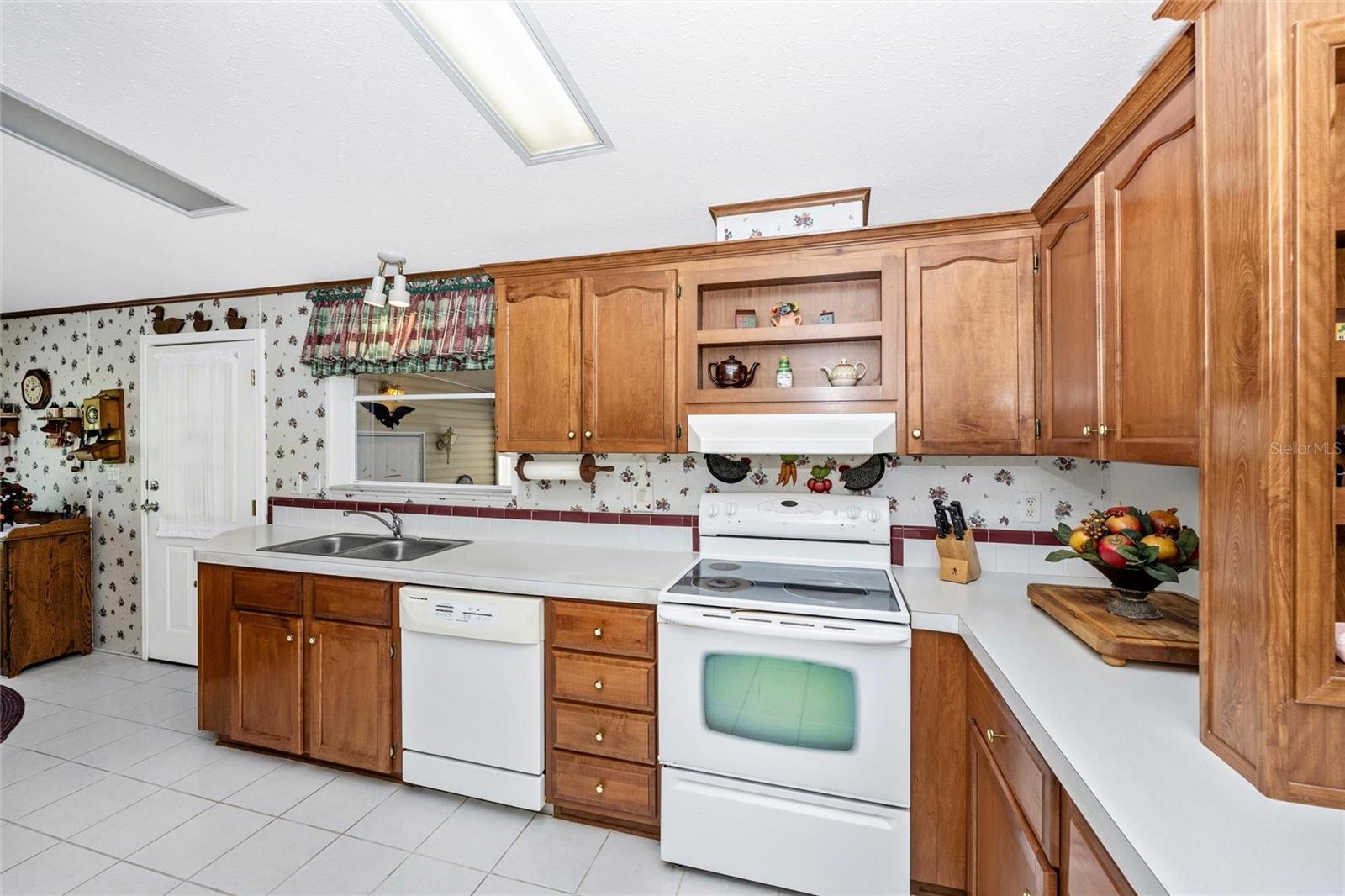 2165 GONDOLA DR, SARASOTA, FL — photo 17