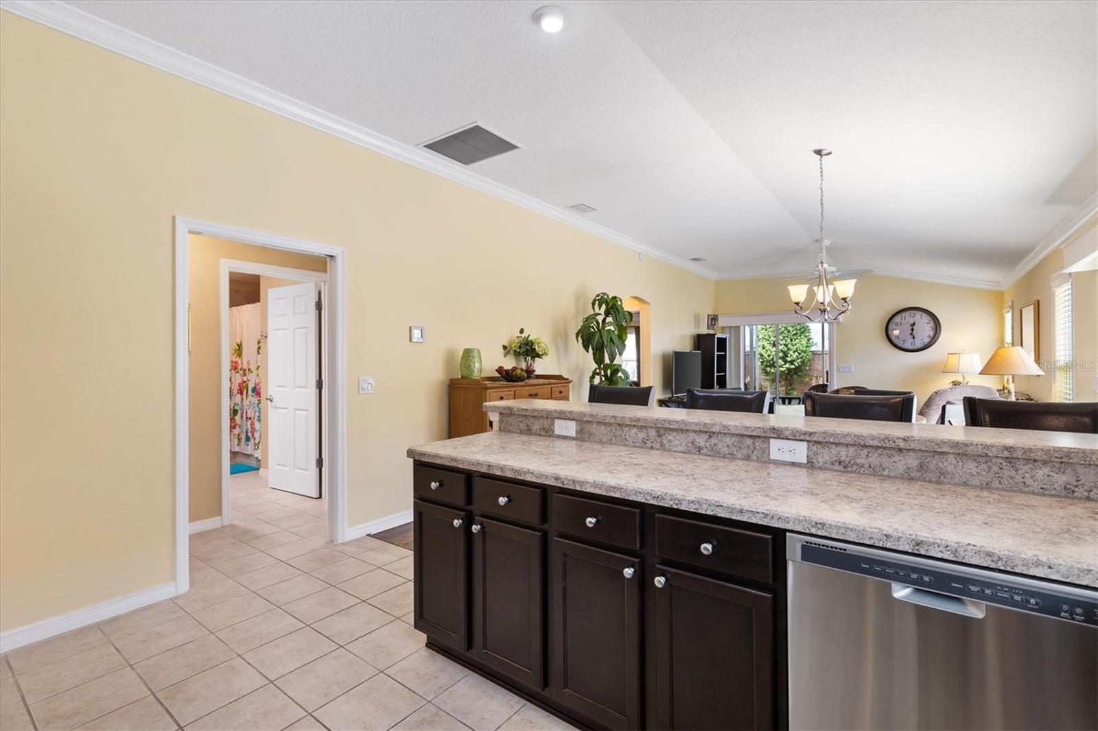3025 BARTOW LN, THE VILLAGES, FL — photo 5