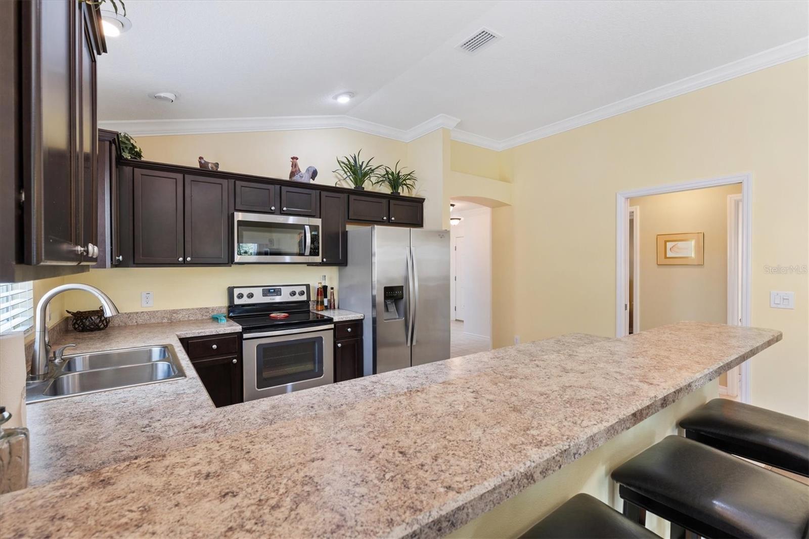 3025 BARTOW LN, THE VILLAGES, FL — photo 7