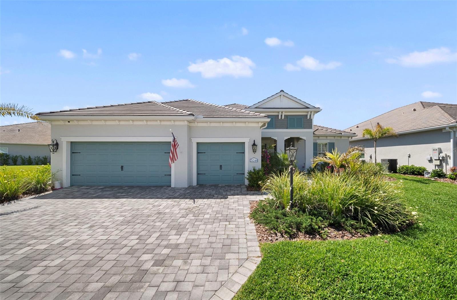 21244 HOLMES CIR, VENICE, FL