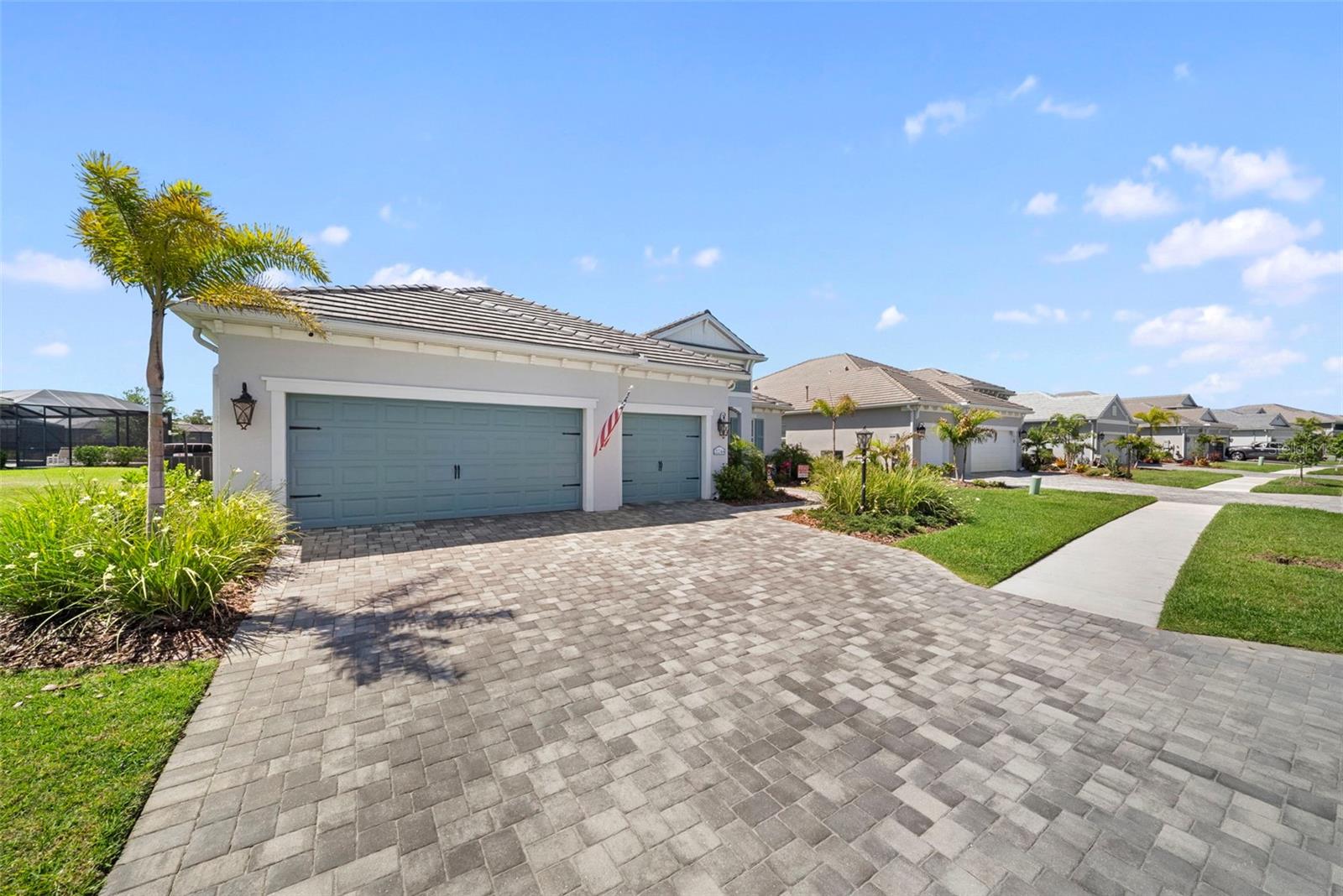 21244 HOLMES CIR, VENICE, FL — photo 2