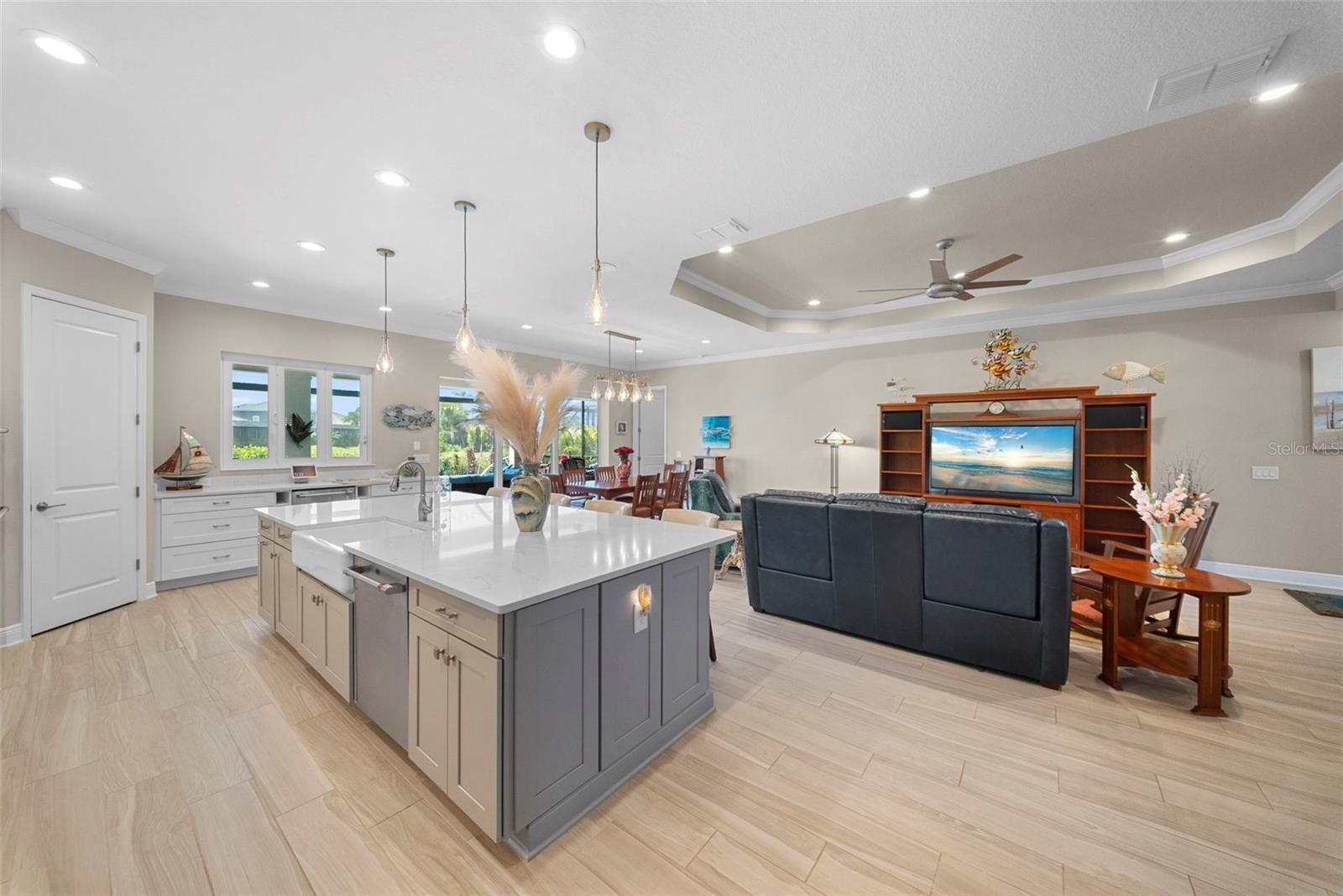 21244 HOLMES CIR, VENICE, FL — photo 12
