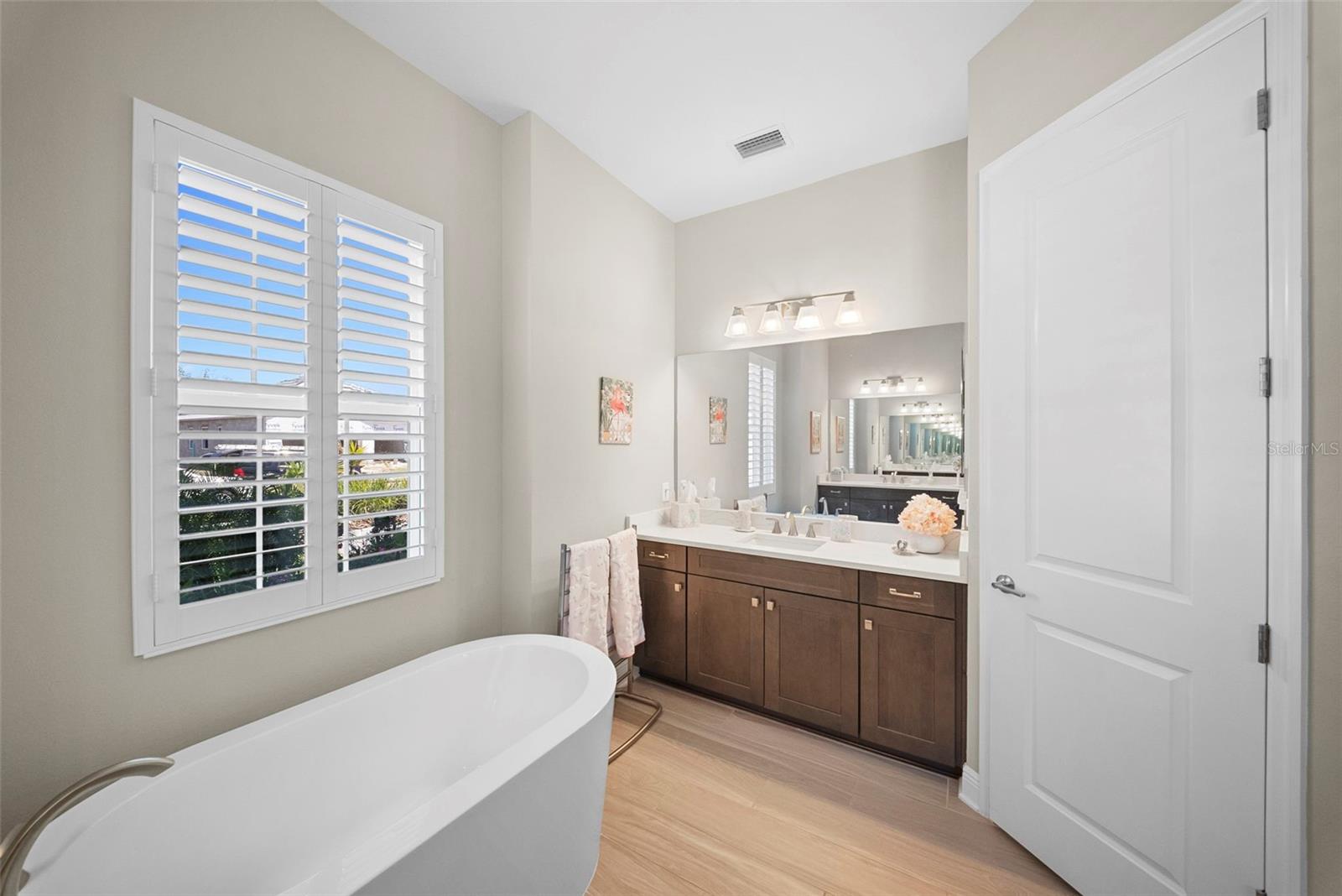 21244 HOLMES CIR, VENICE, FL — photo 39